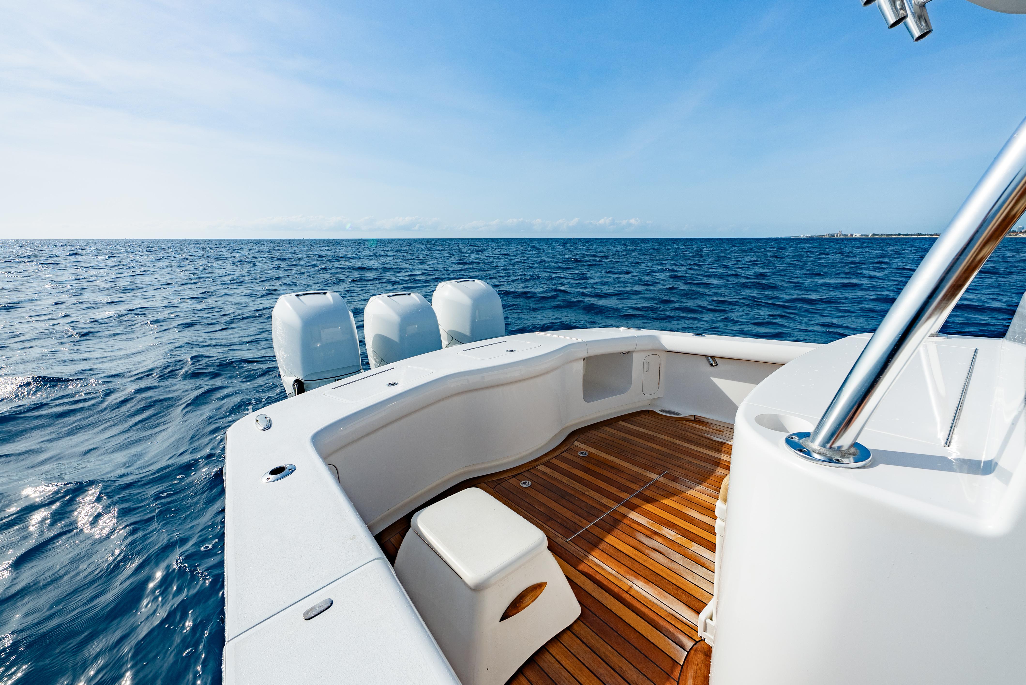 Winter Custom Yachts-37 Custom Carolina 2018-OFF COURSE (Name Reserved) FL-US-2018 Winter Custom Yachts 37 Custom Carolina boat on open sea, featuring sleek deck design.-9832172 | Thumbnail