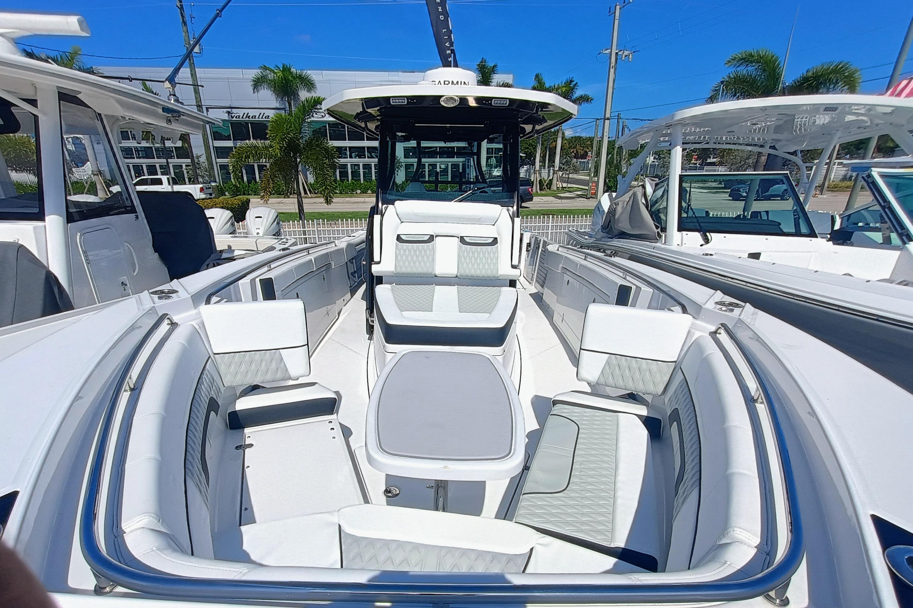 2025-blackfin-332-cc-power-9780528-20250620134325309-1