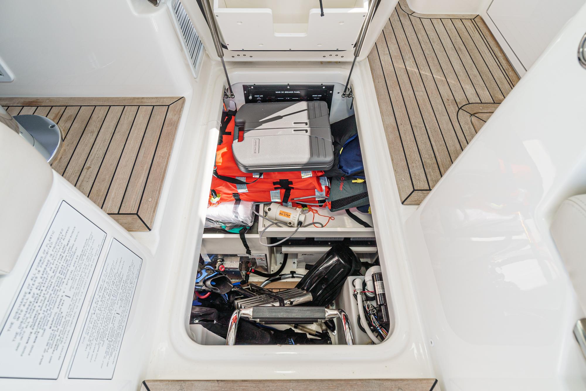 2022 Boston Whaler 405 Conquest #TBJP0375LLC inventory image at Sun Country Marine Group, Newport Beach 2022 Boston Whaler 405 Conquest #TBJP0375LLC inventory image at Sun Country Marine Group, Newport Beach