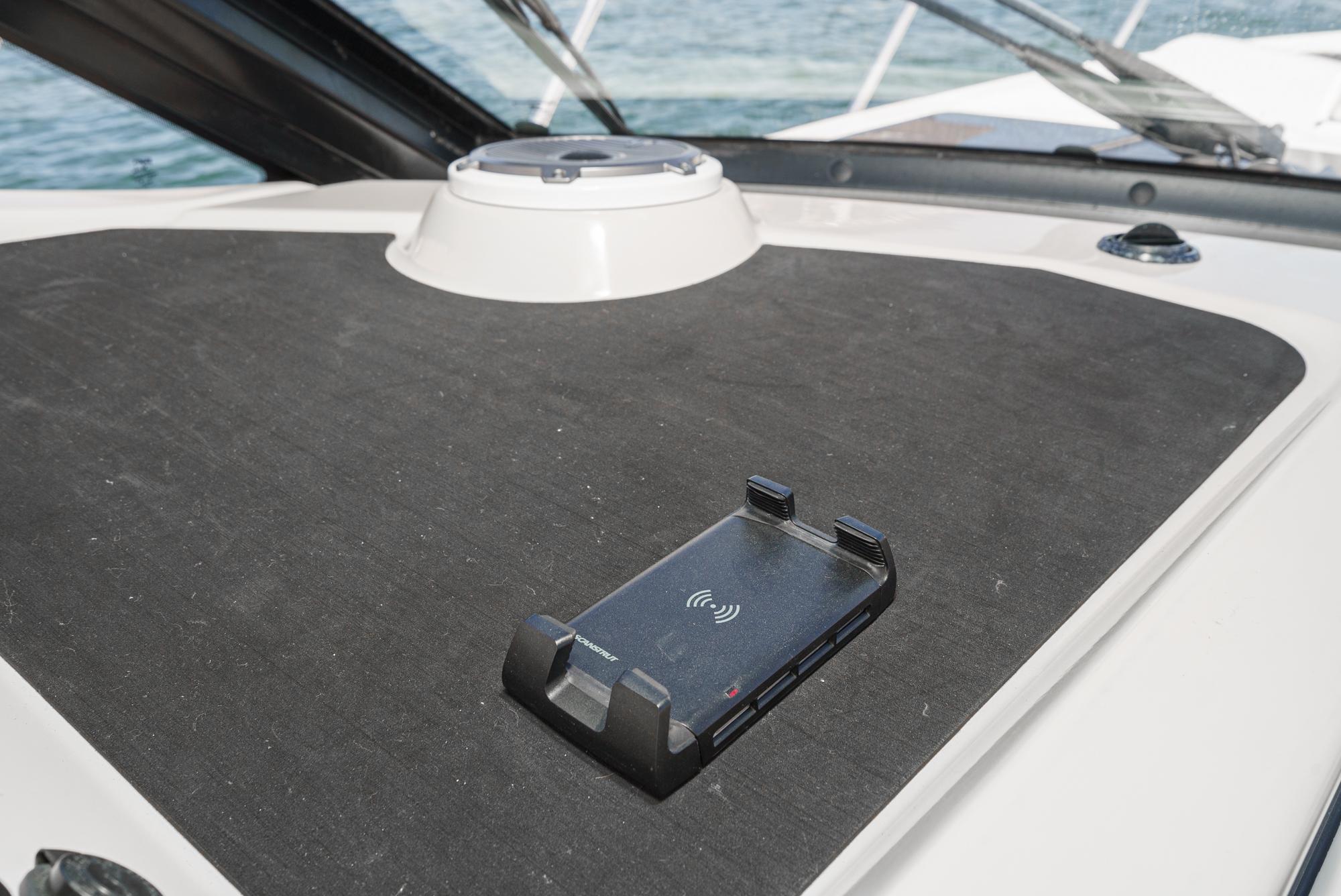 2022 Boston Whaler 405 Conquest #TBJP0375LLC inventory image at Sun Country Marine Group, Newport Beach 2022 Boston Whaler 405 Conquest #TBJP0375LLC inventory image at Sun Country Marine Group, Newport Beach