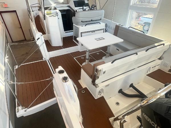 29' Beneteau, Listing Number 100898648, - Photo No. 3