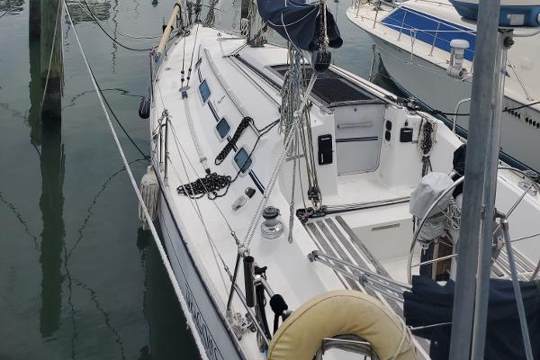 31' Beneteau, Listing Number 100916396, - Photo No. 4