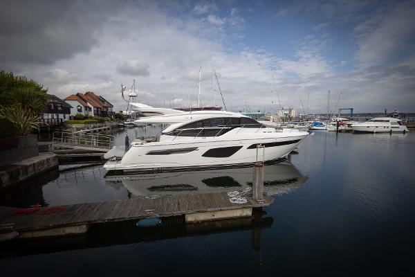 Princess Motor Yacht Sales - Used Princess F55