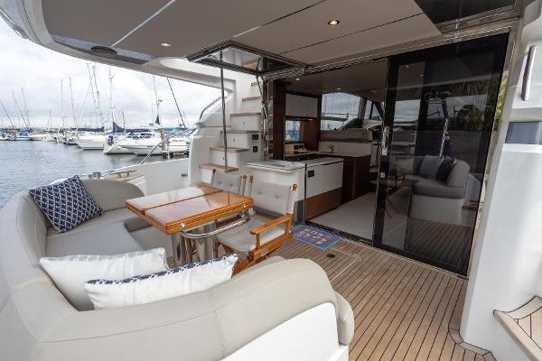 Princess Motor Yacht Sales - Used Princess F55