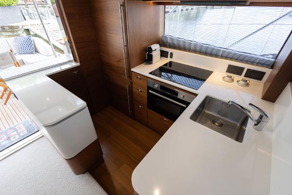Princess Motor Yacht Sales - Used Princess F55
