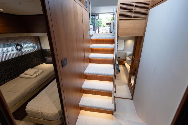 Princess Motor Yacht Sales - Used Princess F55