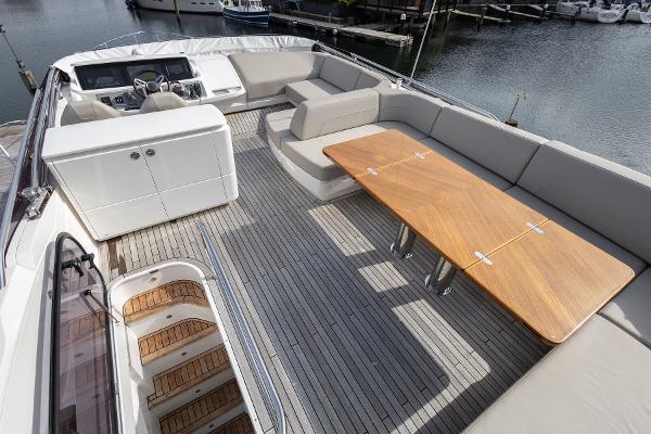 Princess Motor Yacht Sales - Used Princess F55