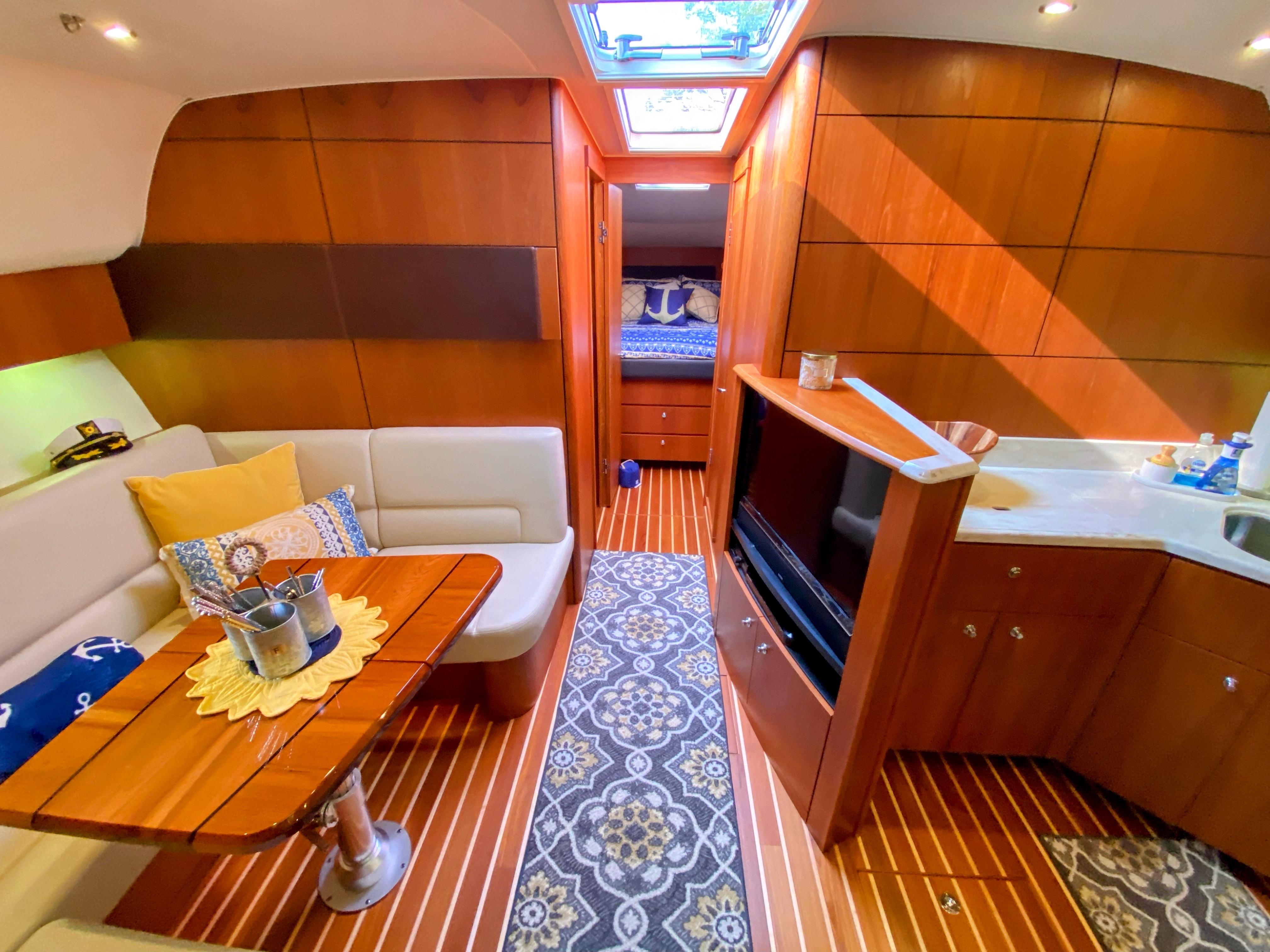 Tiara Yachts 4300 Open 2014 "Oz's Ark" HMY Yachts