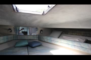 Sea Ray 280 Sundancer video