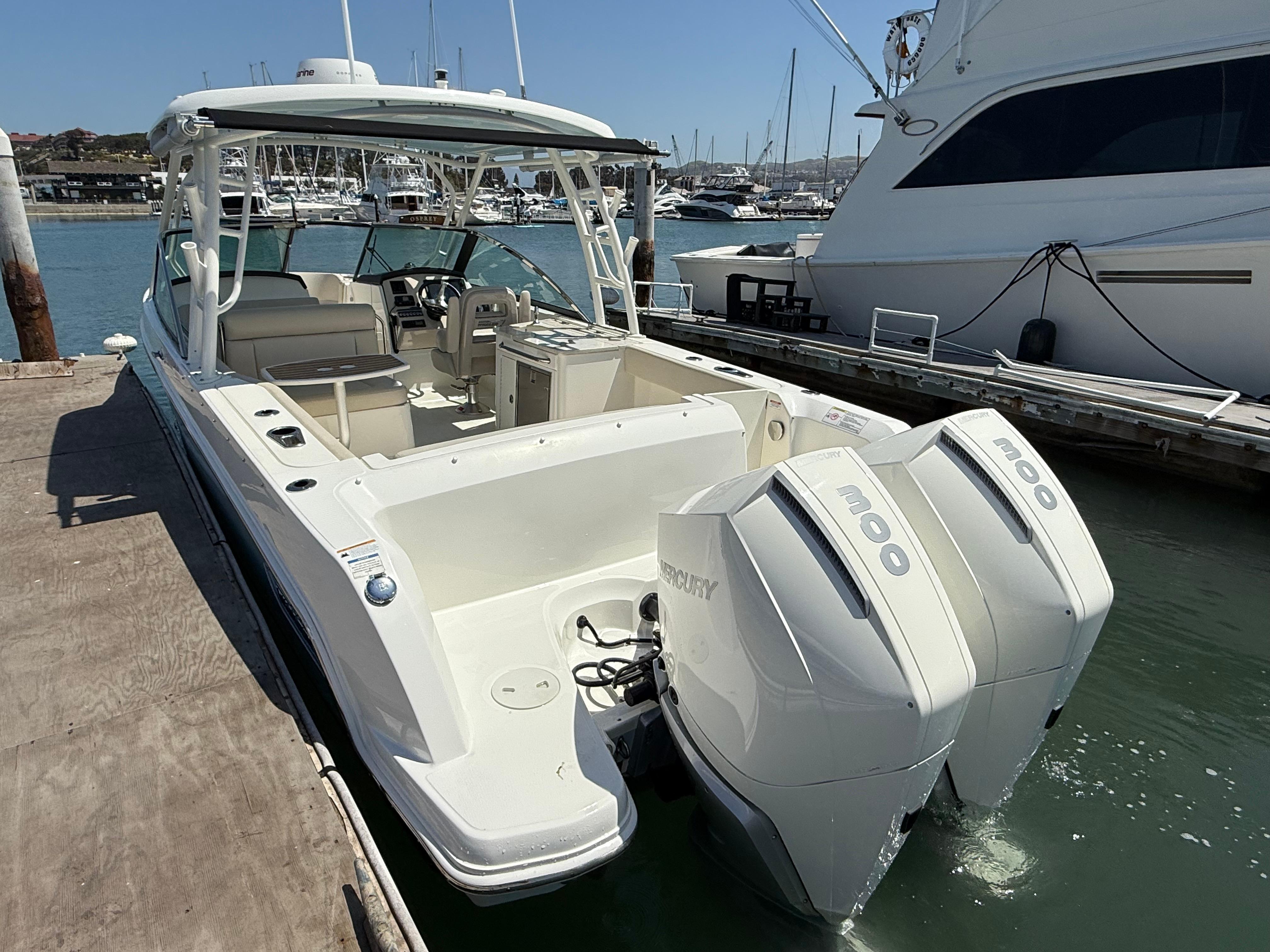 2020 Boston Whaler 270 Vantage #TBRL0785 inventory image at Sun Country Marine Group, Newport Beach 2020 Boston Whaler 270 Vantage #TBRL0785 inventory image at Sun Country Marine Group, Newport Beach
