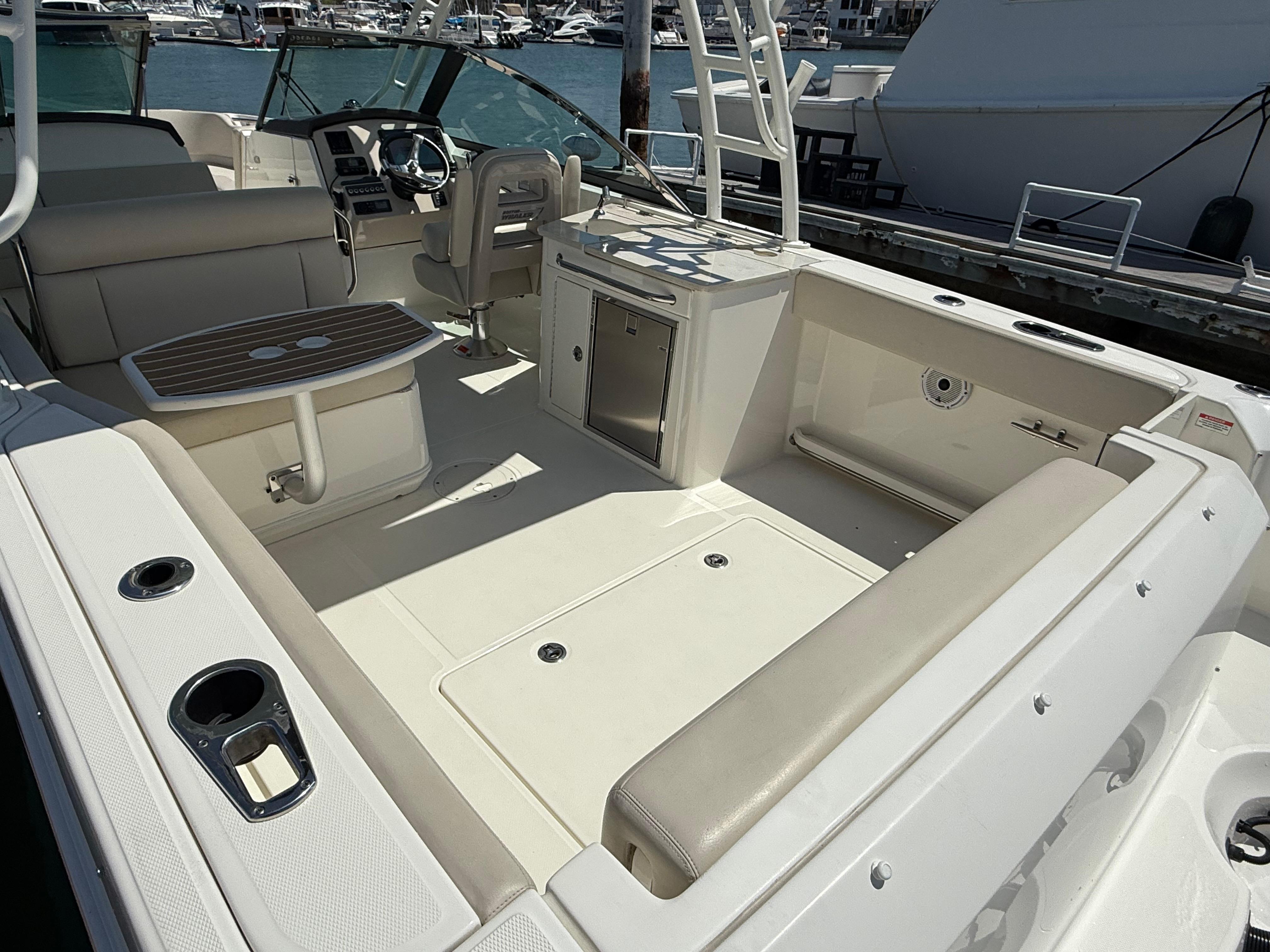 2020 Boston Whaler 270 Vantage #TBRL0785 inventory image at Sun Country Marine Group, Newport Beach 2020 Boston Whaler 270 Vantage #TBRL0785 inventory image at Sun Country Marine Group, Newport Beach