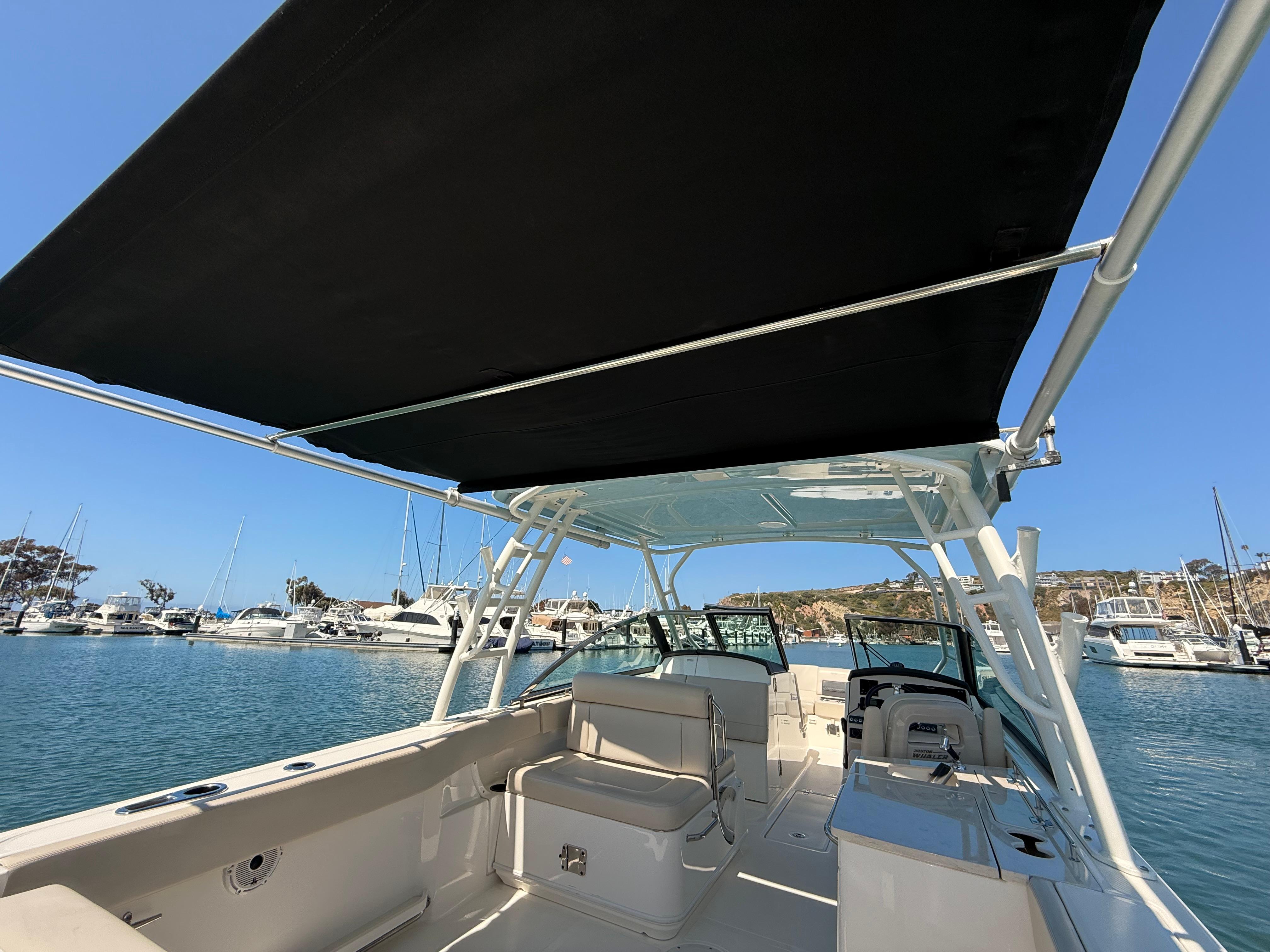 2020 Boston Whaler 270 Vantage #TBRL0785 inventory image at Sun Country Marine Group, Newport Beach 2020 Boston Whaler 270 Vantage #TBRL0785 inventory image at Sun Country Marine Group, Newport Beach
