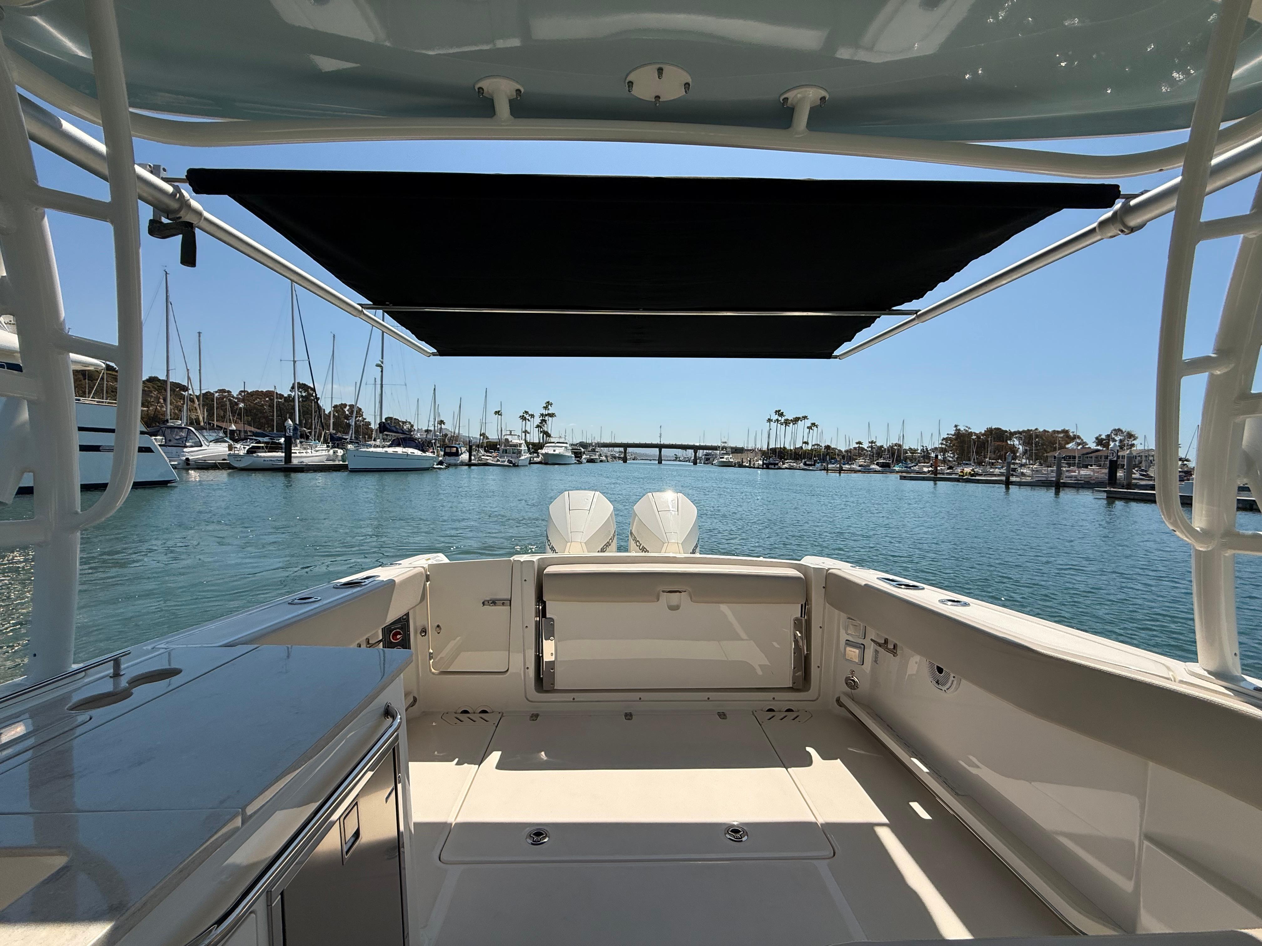 2020 Boston Whaler 270 Vantage #TBRL0785 inventory image at Sun Country Marine Group, Newport Beach 2020 Boston Whaler 270 Vantage #TBRL0785 inventory image at Sun Country Marine Group, Newport Beach