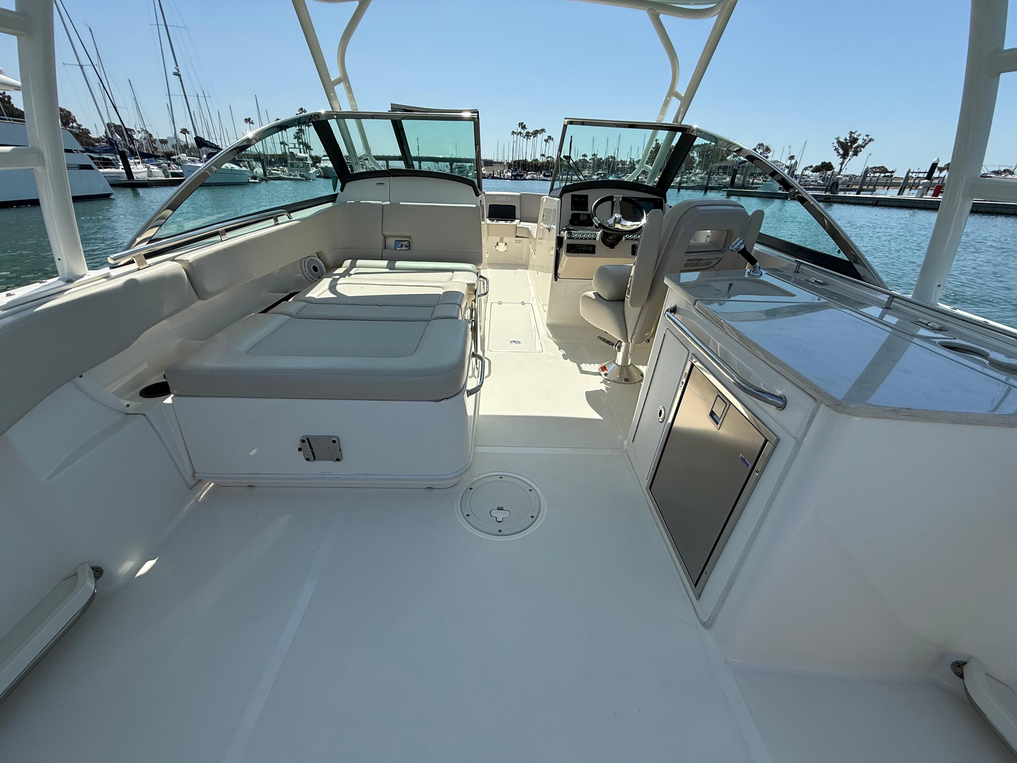 2020 Boston Whaler 270 Vantage #TBRL0785 inventory image at Sun Country Marine Group, Newport Beach 2020 Boston Whaler 270 Vantage #TBRL0785 inventory image at Sun Country Marine Group, Newport Beach