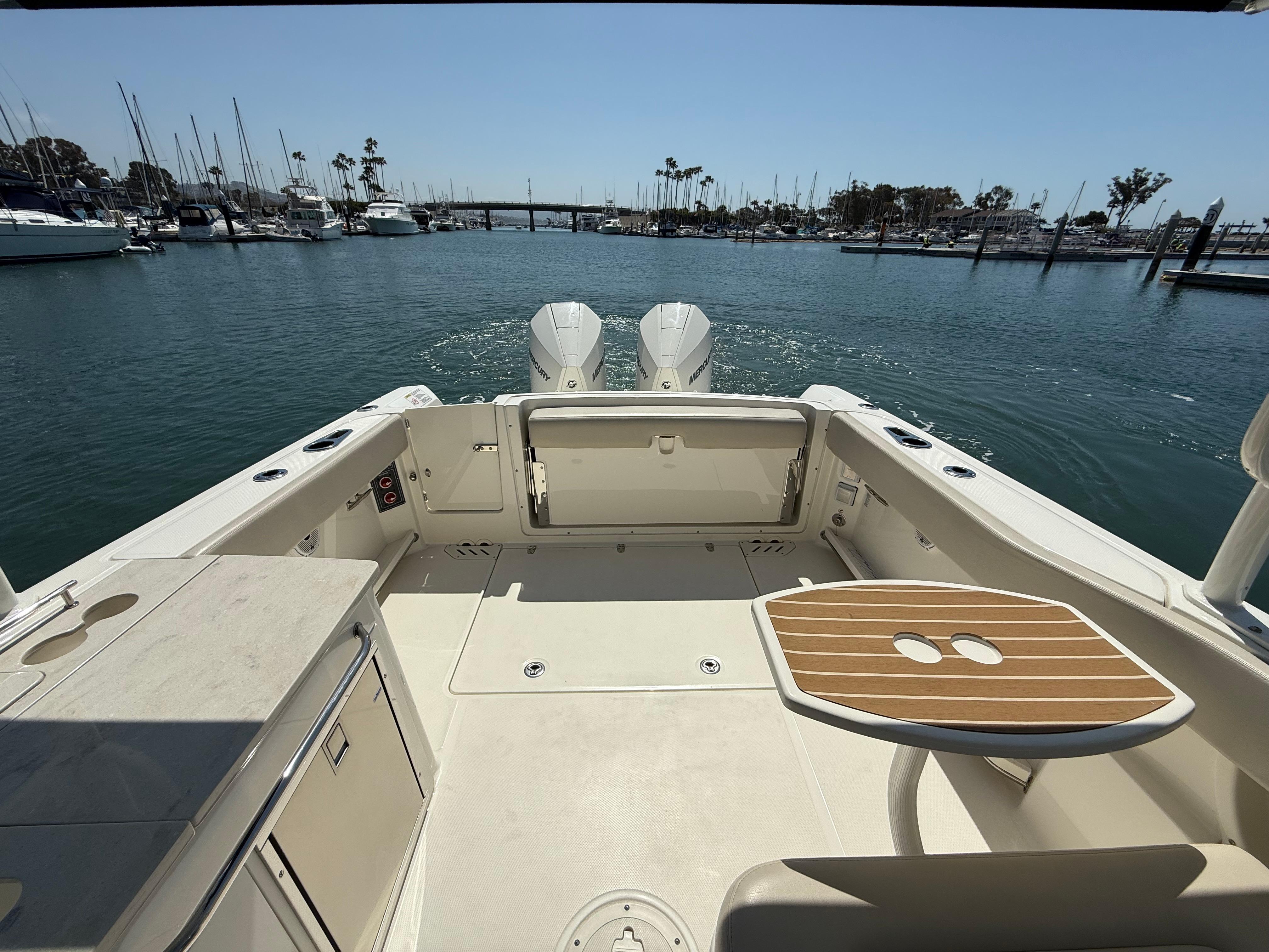 2020 Boston Whaler 270 Vantage #TBRL0785 inventory image at Sun Country Marine Group, Newport Beach 2020 Boston Whaler 270 Vantage #TBRL0785 inventory image at Sun Country Marine Group, Newport Beach