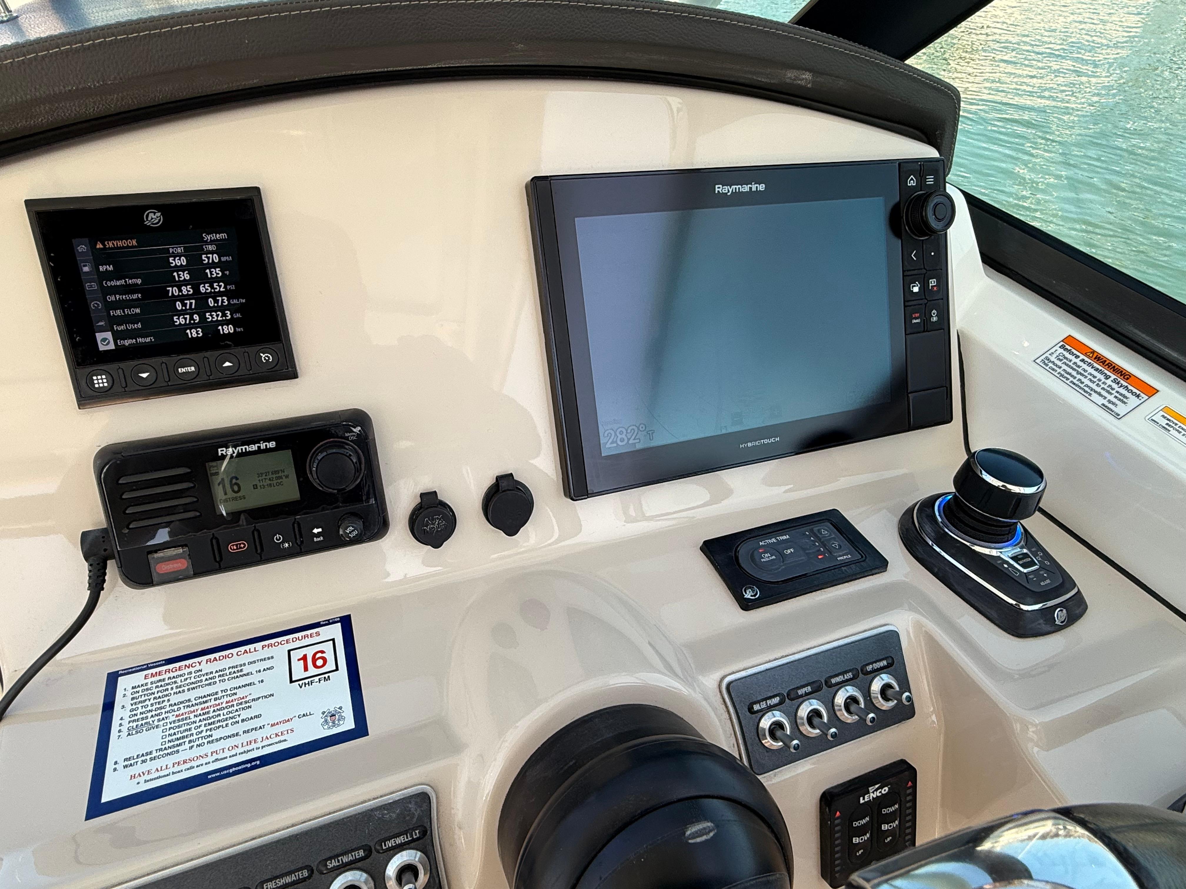 2020 Boston Whaler 270 Vantage #TBRL0785 inventory image at Sun Country Marine Group, Newport Beach 2020 Boston Whaler 270 Vantage #TBRL0785 inventory image at Sun Country Marine Group, Newport Beach