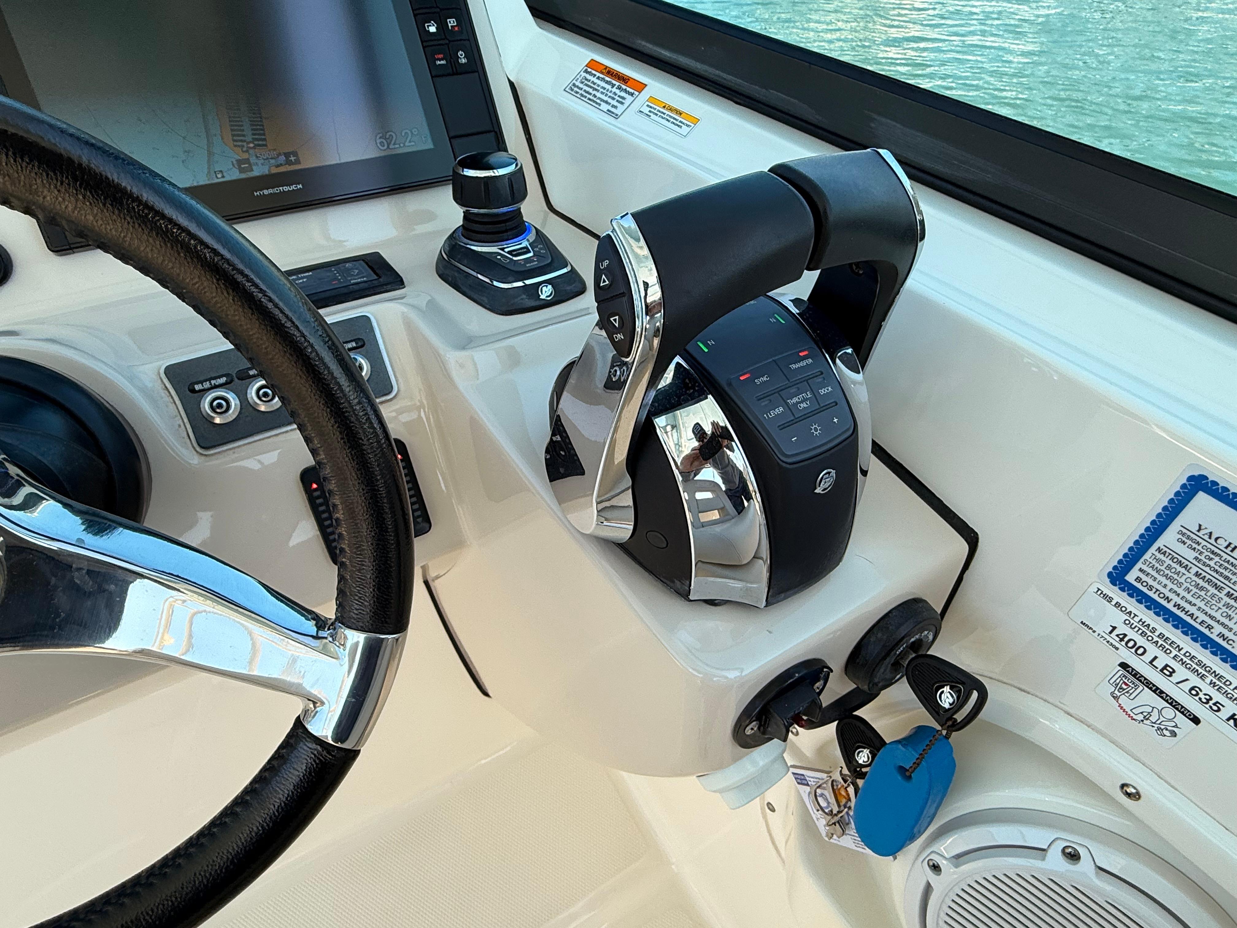 2020 Boston Whaler 270 Vantage #TBRL0785 inventory image at Sun Country Marine Group, Newport Beach 2020 Boston Whaler 270 Vantage #TBRL0785 inventory image at Sun Country Marine Group, Newport Beach