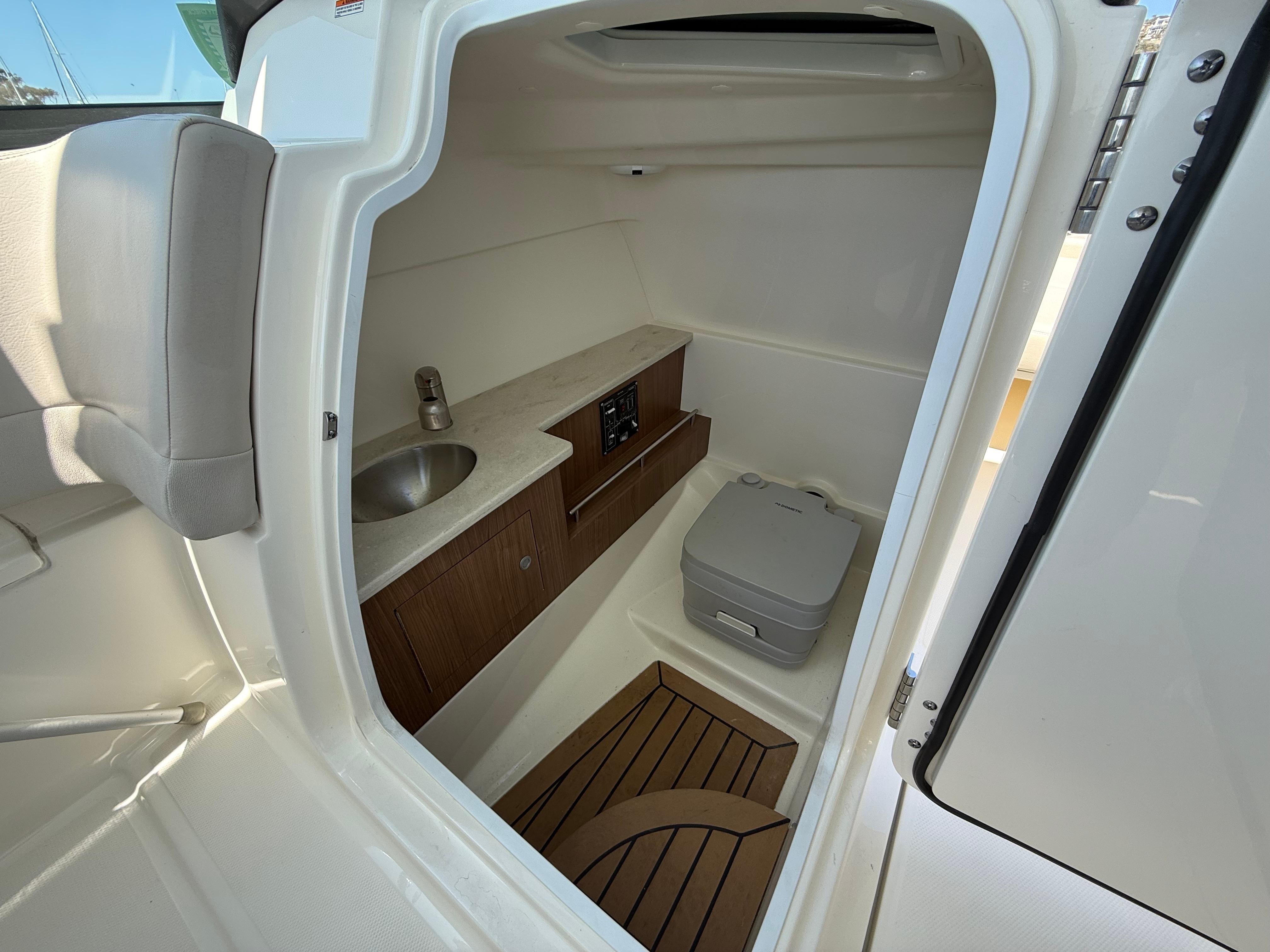 2020 Boston Whaler 270 Vantage #TBRL0785 inventory image at Sun Country Marine Group, Newport Beach 2020 Boston Whaler 270 Vantage #TBRL0785 inventory image at Sun Country Marine Group, Newport Beach