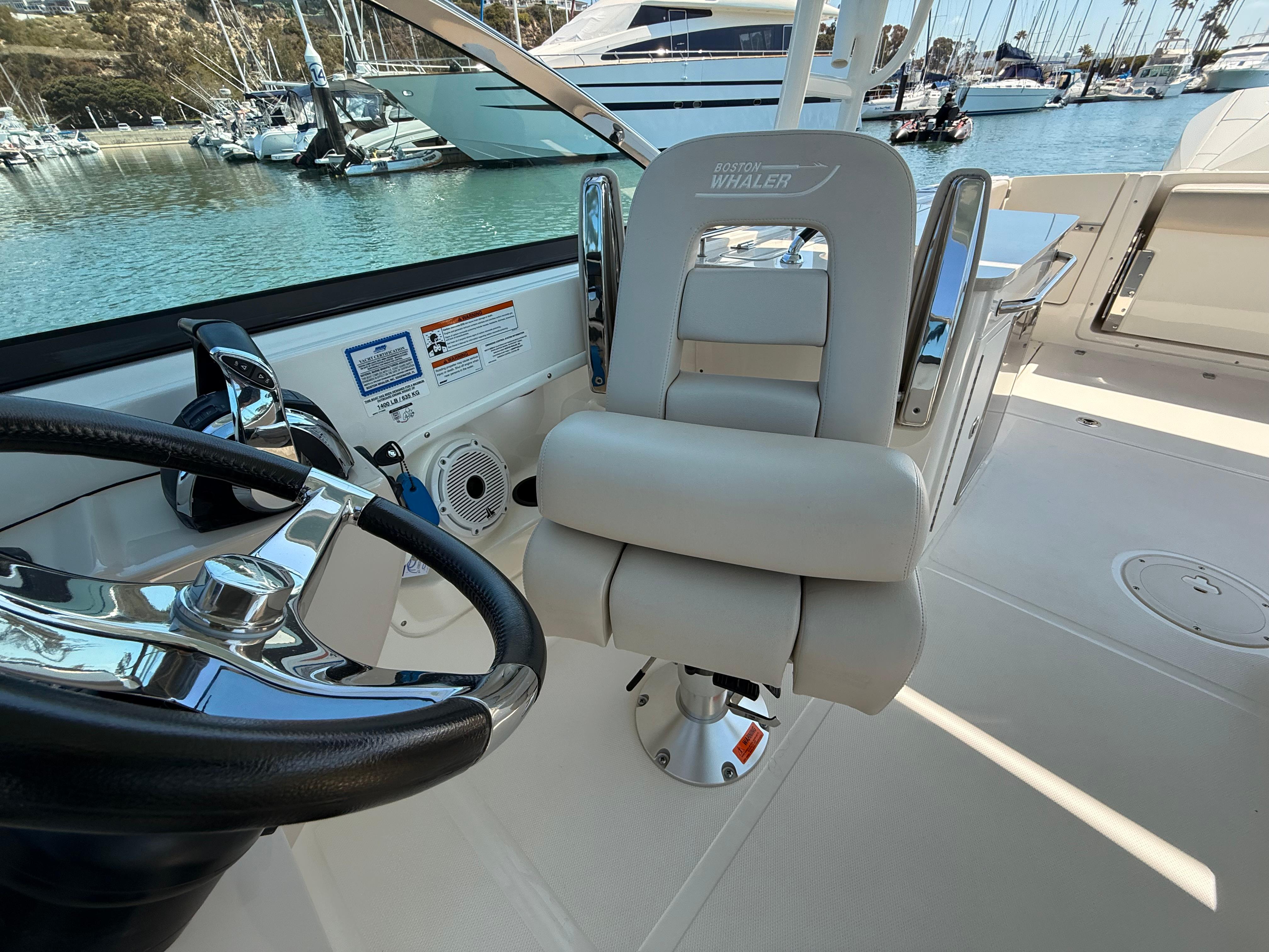 2020 Boston Whaler 270 Vantage #TBRL0785 inventory image at Sun Country Marine Group, Newport Beach 2020 Boston Whaler 270 Vantage #TBRL0785 inventory image at Sun Country Marine Group, Newport Beach