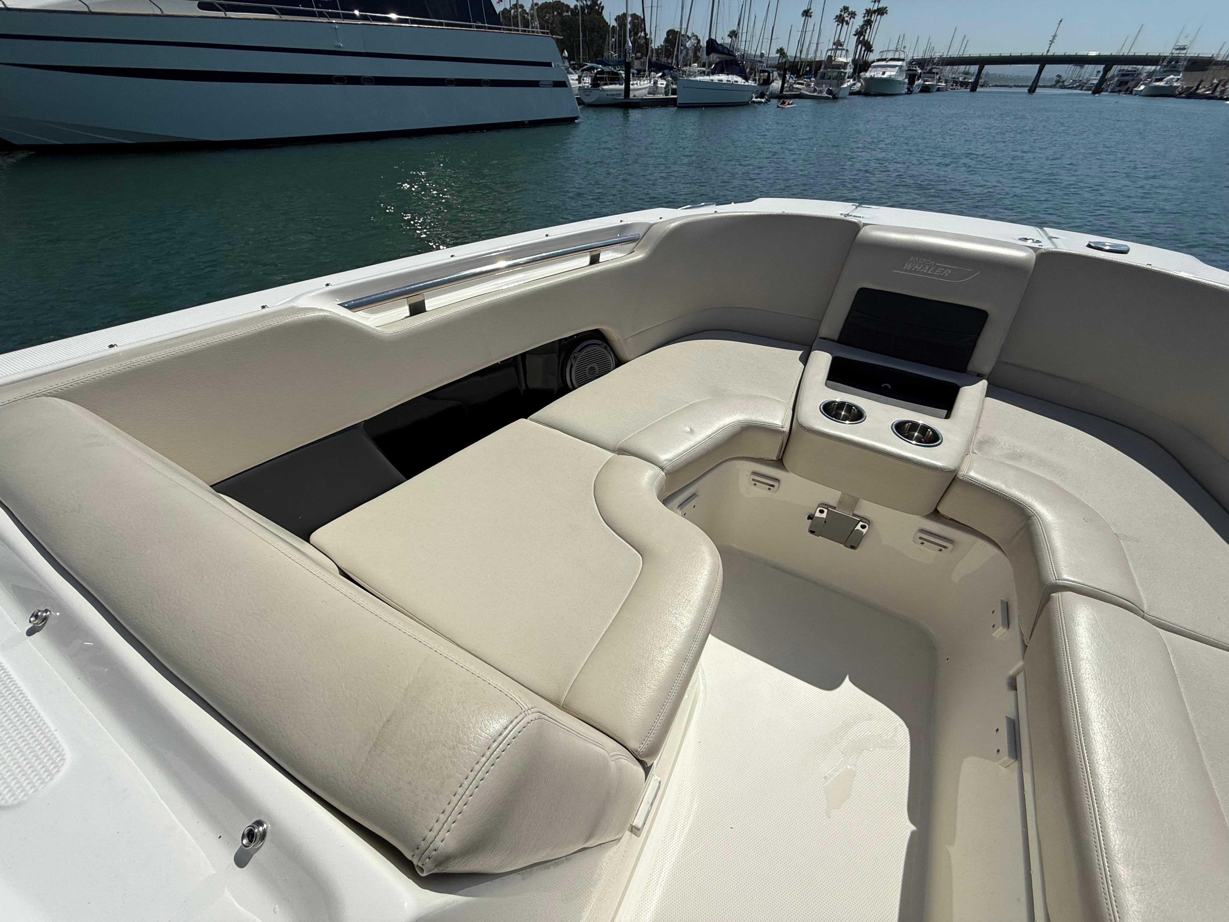 2020 Boston Whaler 270 Vantage #TBRL0785 inventory image at Sun Country Marine Group, Newport Beach 2020 Boston Whaler 270 Vantage #TBRL0785 inventory image at Sun Country Marine Group, Newport Beach