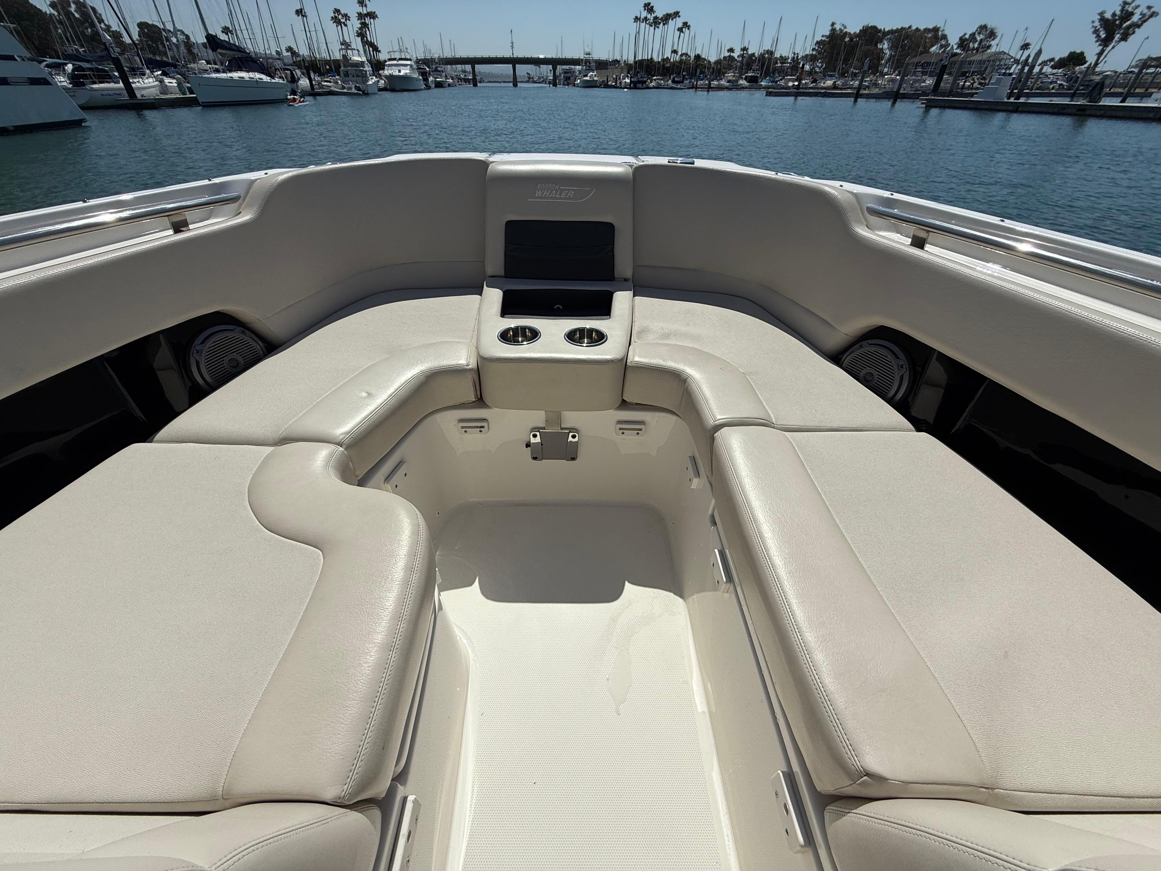 2020 Boston Whaler 270 Vantage #TBRL0785 inventory image at Sun Country Marine Group, Newport Beach 2020 Boston Whaler 270 Vantage #TBRL0785 inventory image at Sun Country Marine Group, Newport Beach