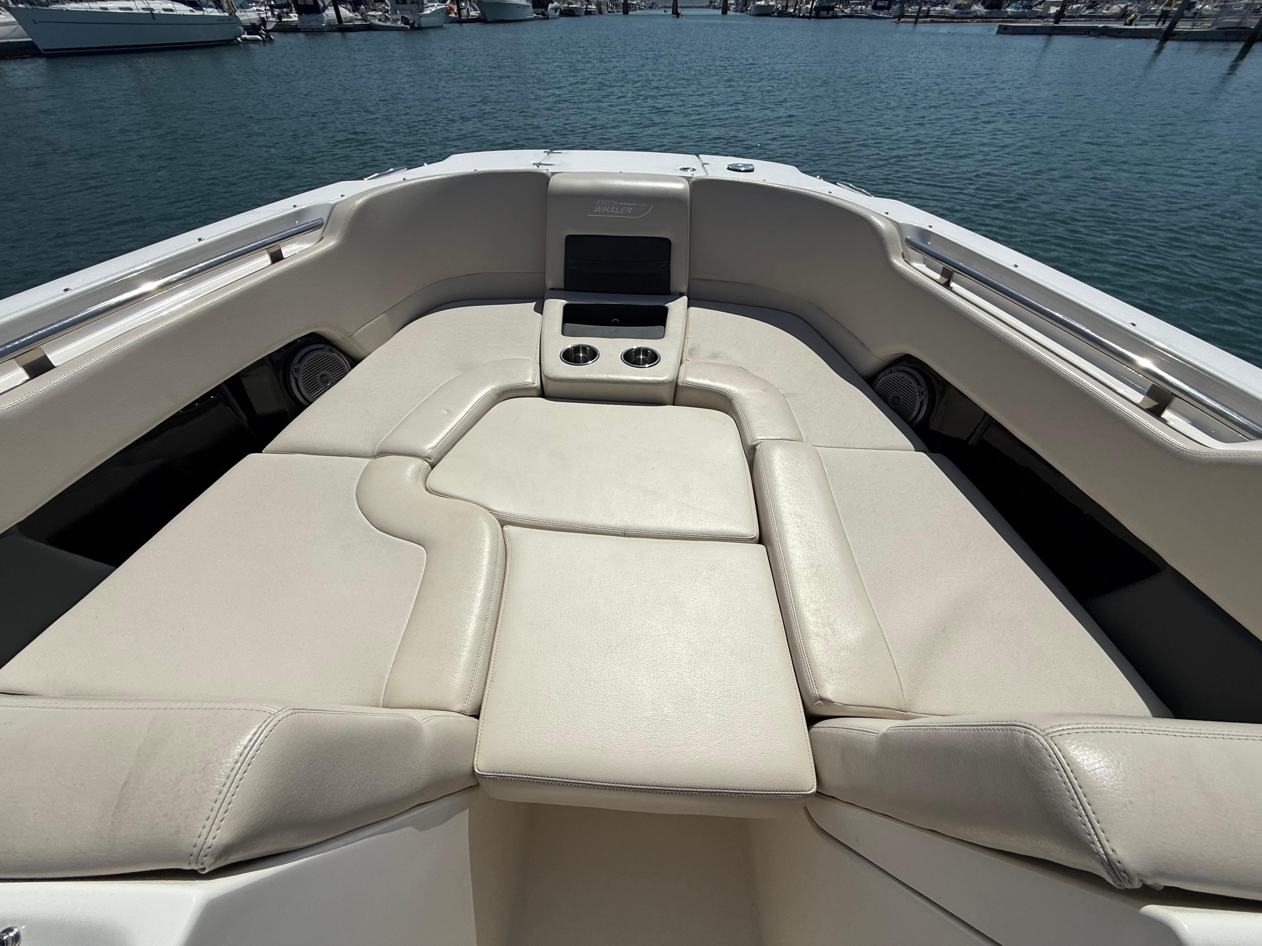 2020 Boston Whaler 270 Vantage #TBRL0785 inventory image at Sun Country Marine Group, Newport Beach 2020 Boston Whaler 270 Vantage #TBRL0785 inventory image at Sun Country Marine Group, Newport Beach