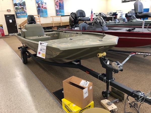 2022 Tracker Boats boat for sale, model of the boat is Grizzly 1648SC & Image # 1 of 10