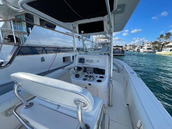 27' Boston Whaler, Listing Number 100913820, Image No. 10