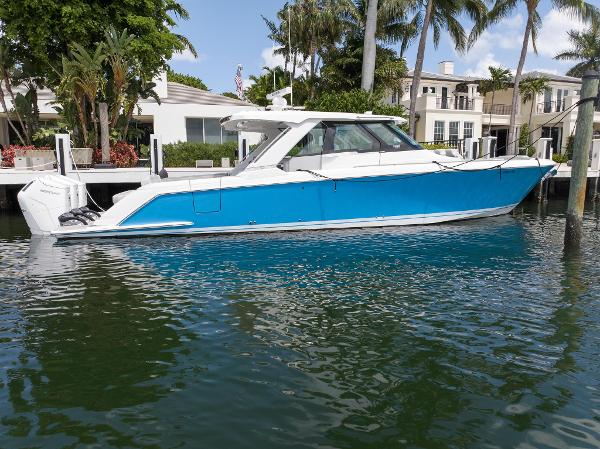 2023 Tiara Yachts 48 LS