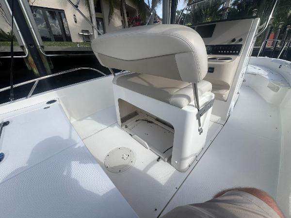 21' Boston Whaler, Listing Number 100914268, Image No. 4