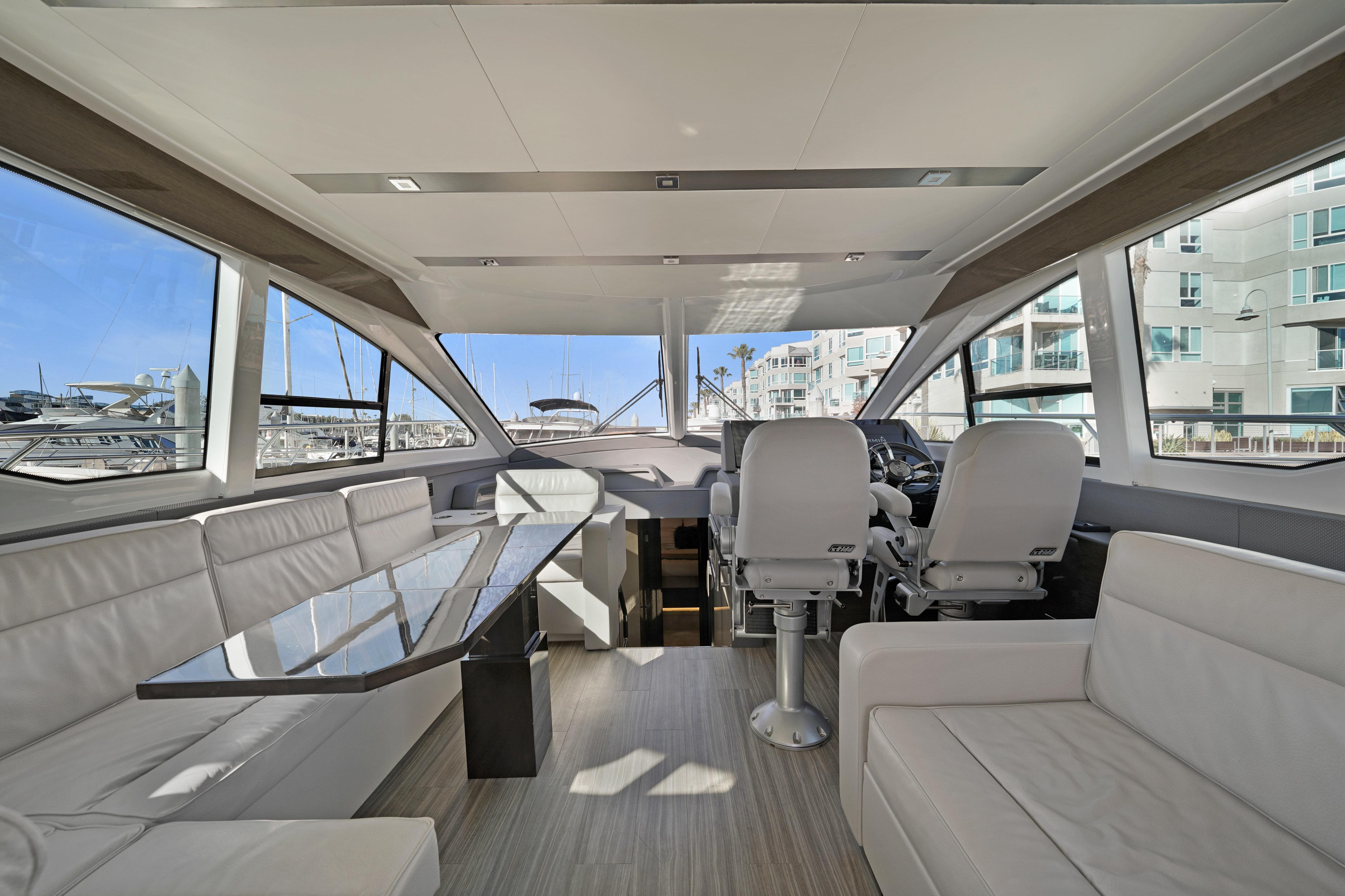 Image [11] of 2018 Cruisers Yachts 60 Fly