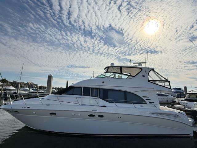 2001 Sea Ray 540 Cockpit Motor Yacht