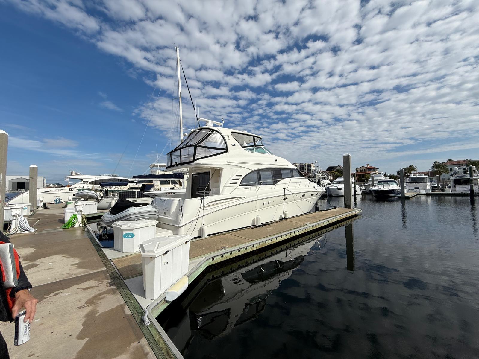 2001 Sea Ray 540 Cockpit Motor Yacht