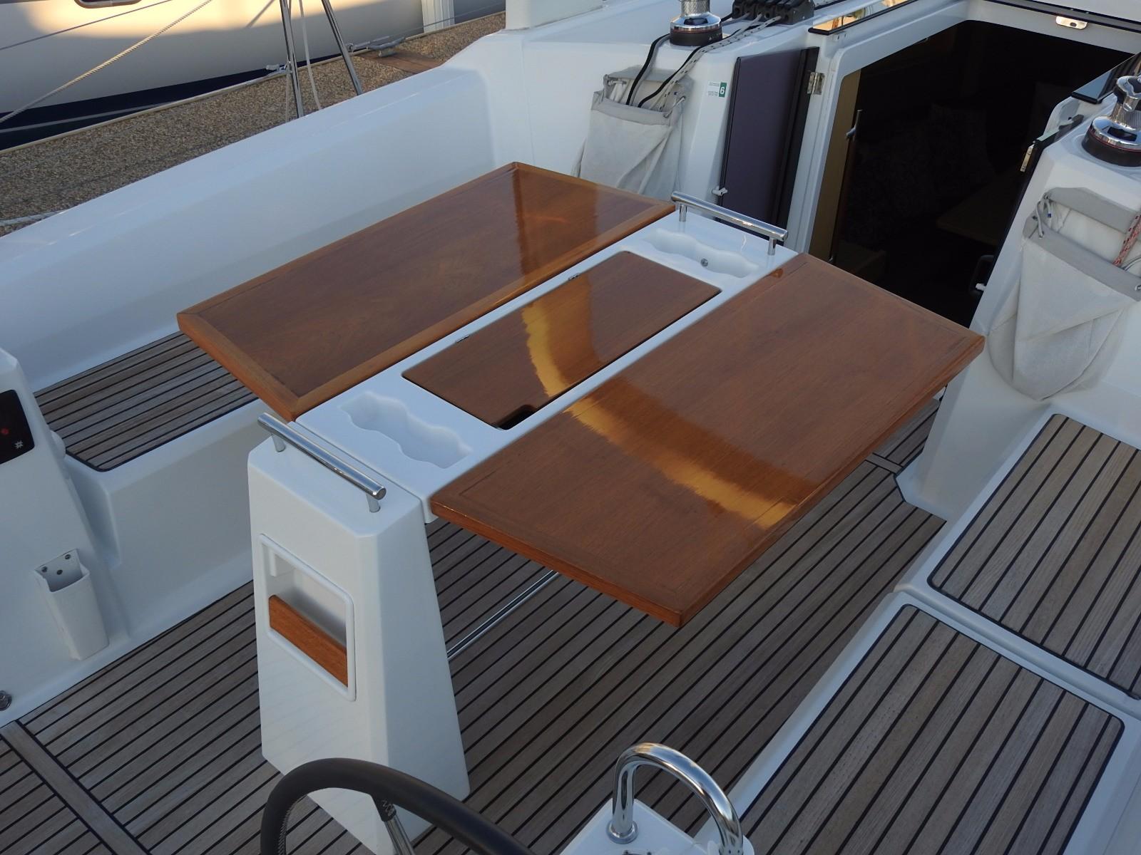 Yacht Photos Pics