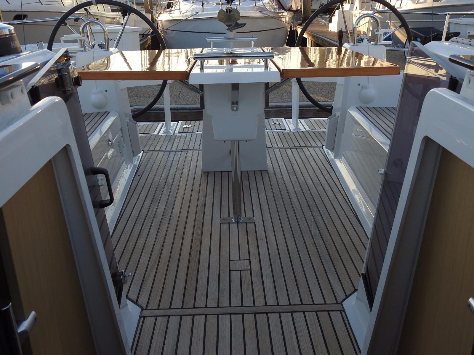 Yacht Photos Pics