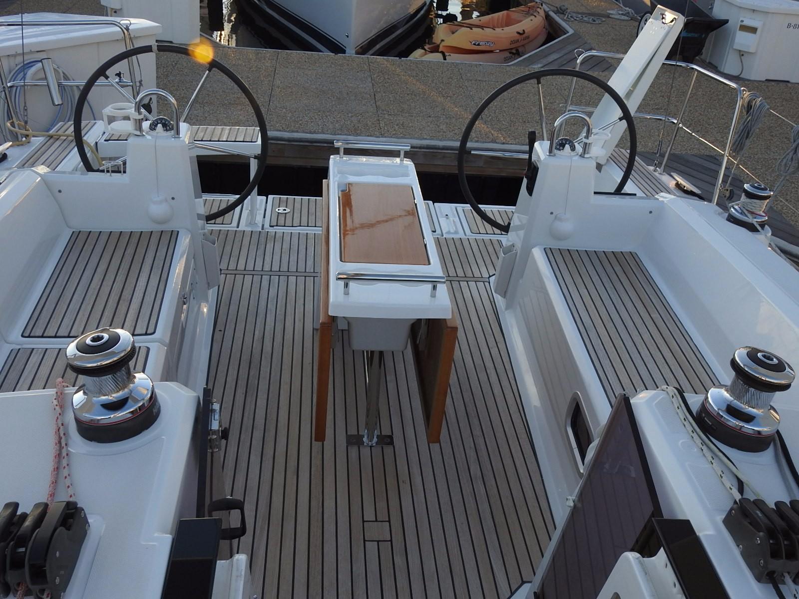 Yacht Photos Pics