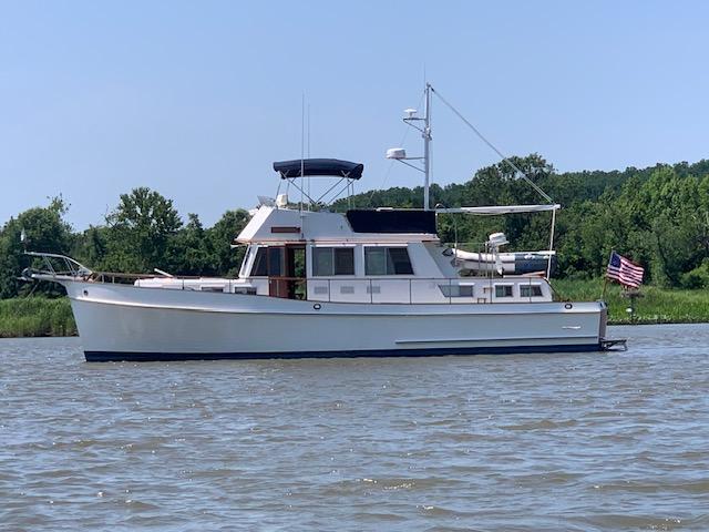 yacht-image