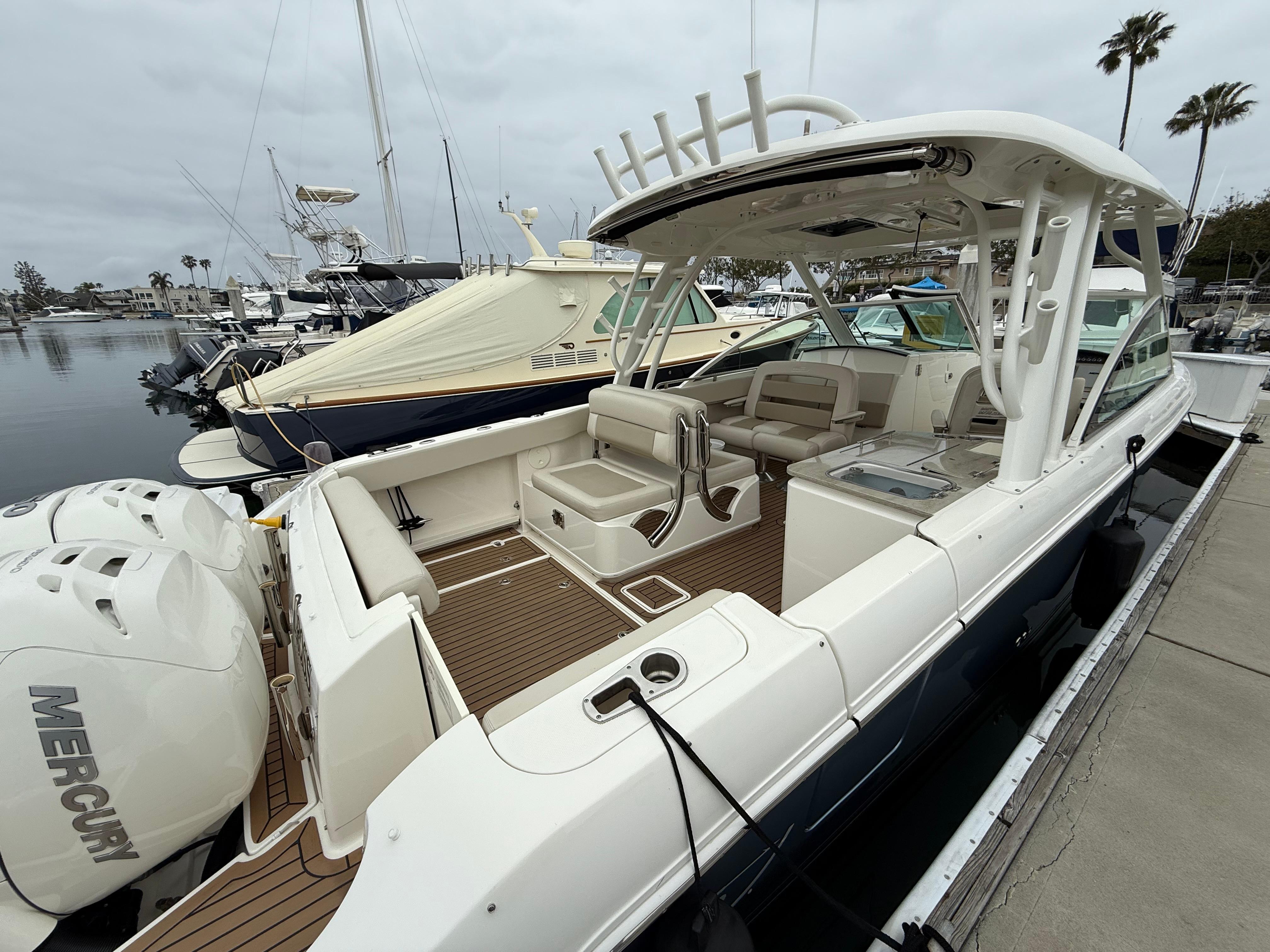 2019 Boston Whaler 320 Vantage #TBRL2625 inventory image at Sun Country Marine Group, Newport Beach 2019 Boston Whaler 320 Vantage #TBRL2625 inventory image at Sun Country Marine Group, Newport Beach