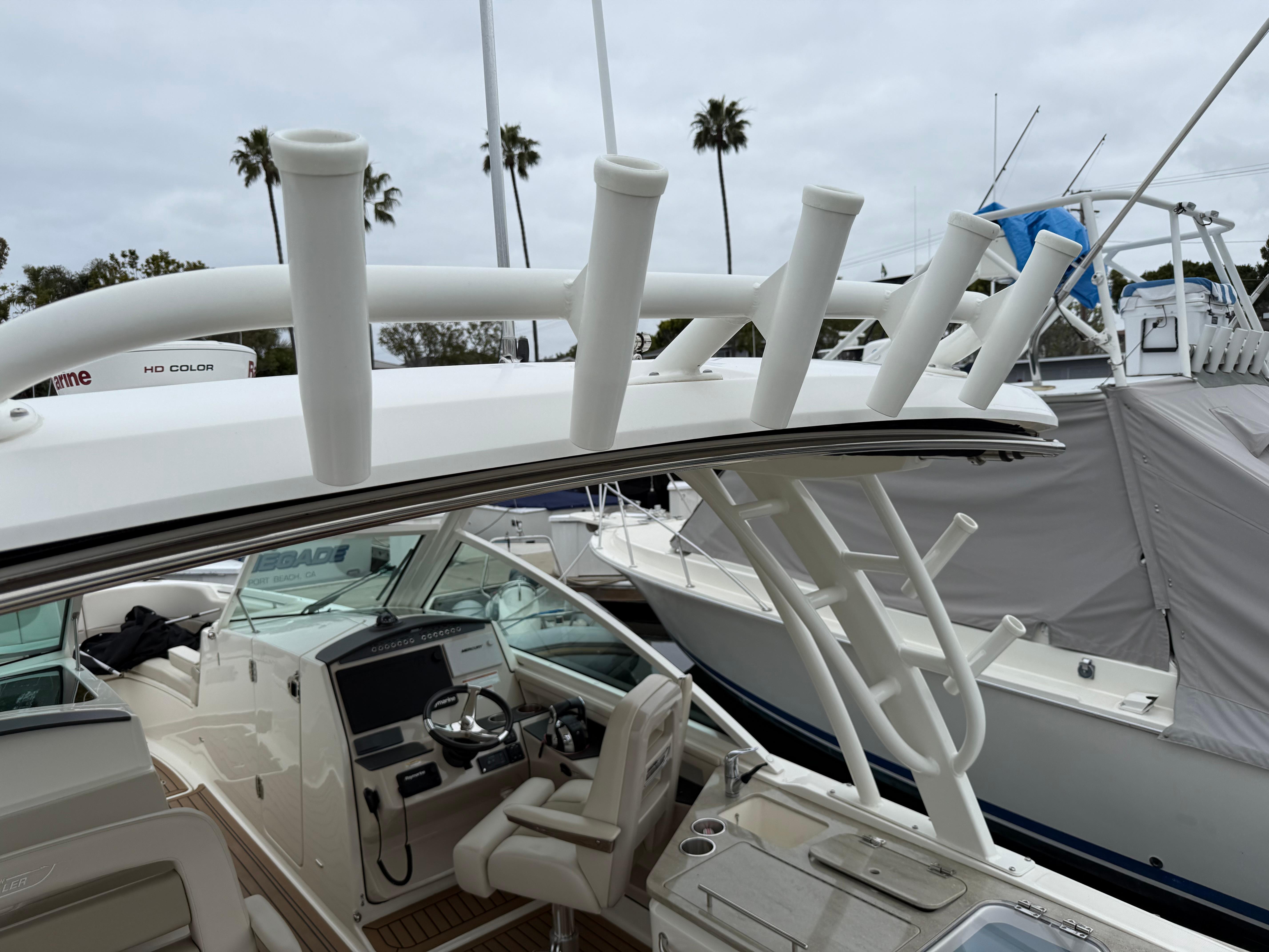 2019 Boston Whaler 320 Vantage #TBRL2625 inventory image at Sun Country Marine Group, Newport Beach 2019 Boston Whaler 320 Vantage #TBRL2625 inventory image at Sun Country Marine Group, Newport Beach
