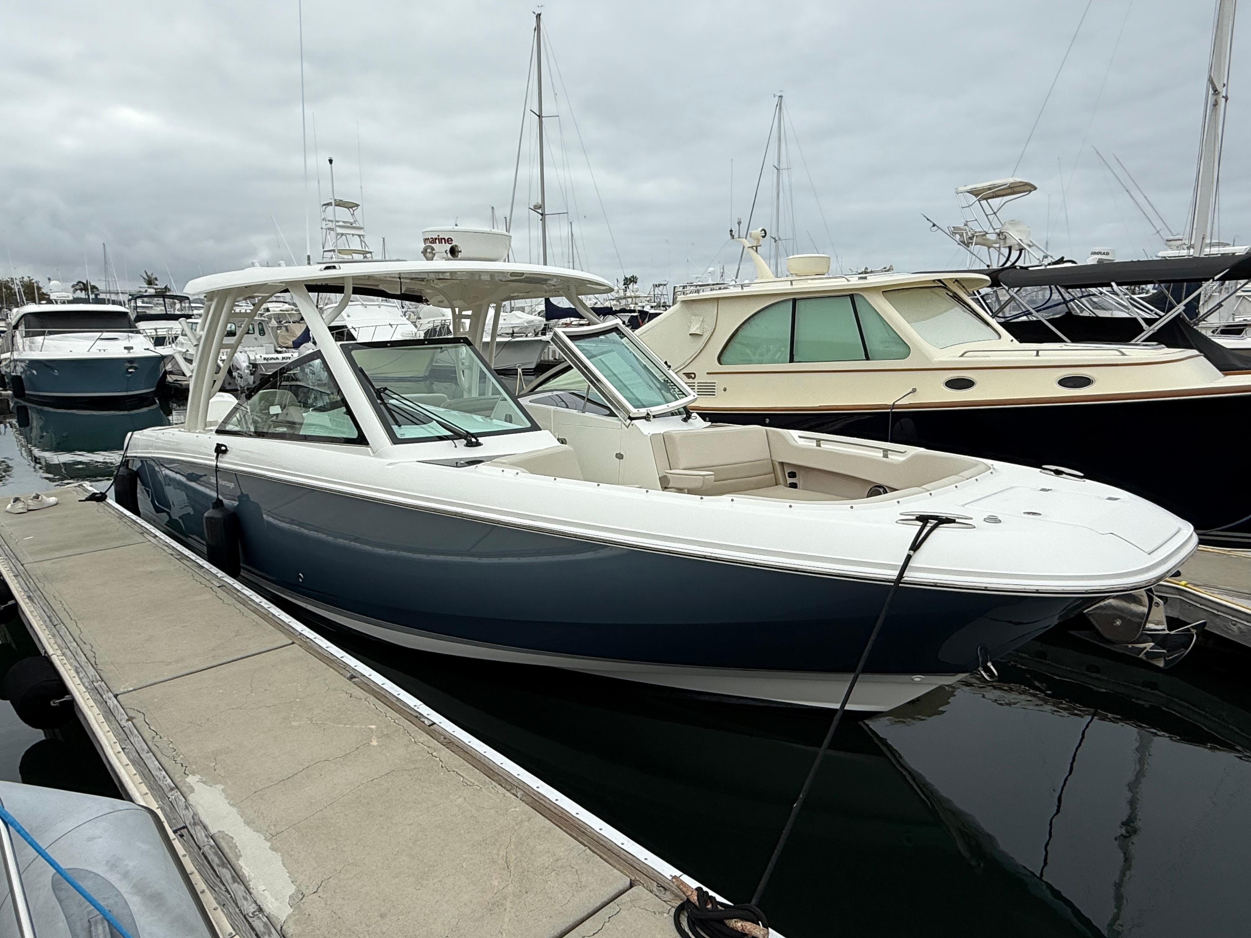 2019 Boston Whaler 320 Vantage #TBRL2625 inventory image at Sun Country Marine Group, Newport Beach 2019 Boston Whaler 320 Vantage #TBRL2625 inventory image at Sun Country Marine Group, Newport Beach