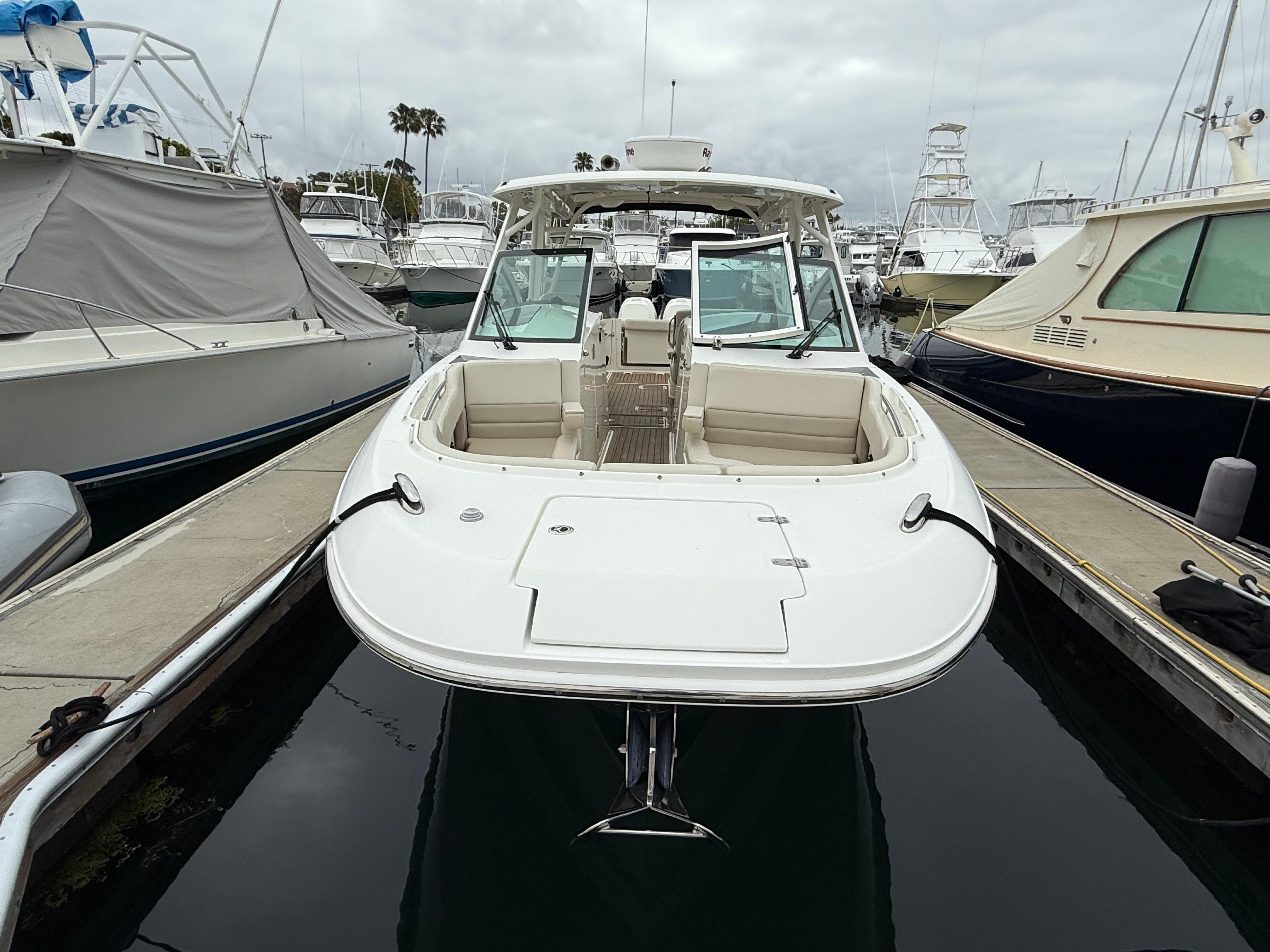 2019 Boston Whaler 320 Vantage #TBRL2625 inventory image at Sun Country Marine Group, Newport Beach 2019 Boston Whaler 320 Vantage #TBRL2625 inventory image at Sun Country Marine Group, Newport Beach