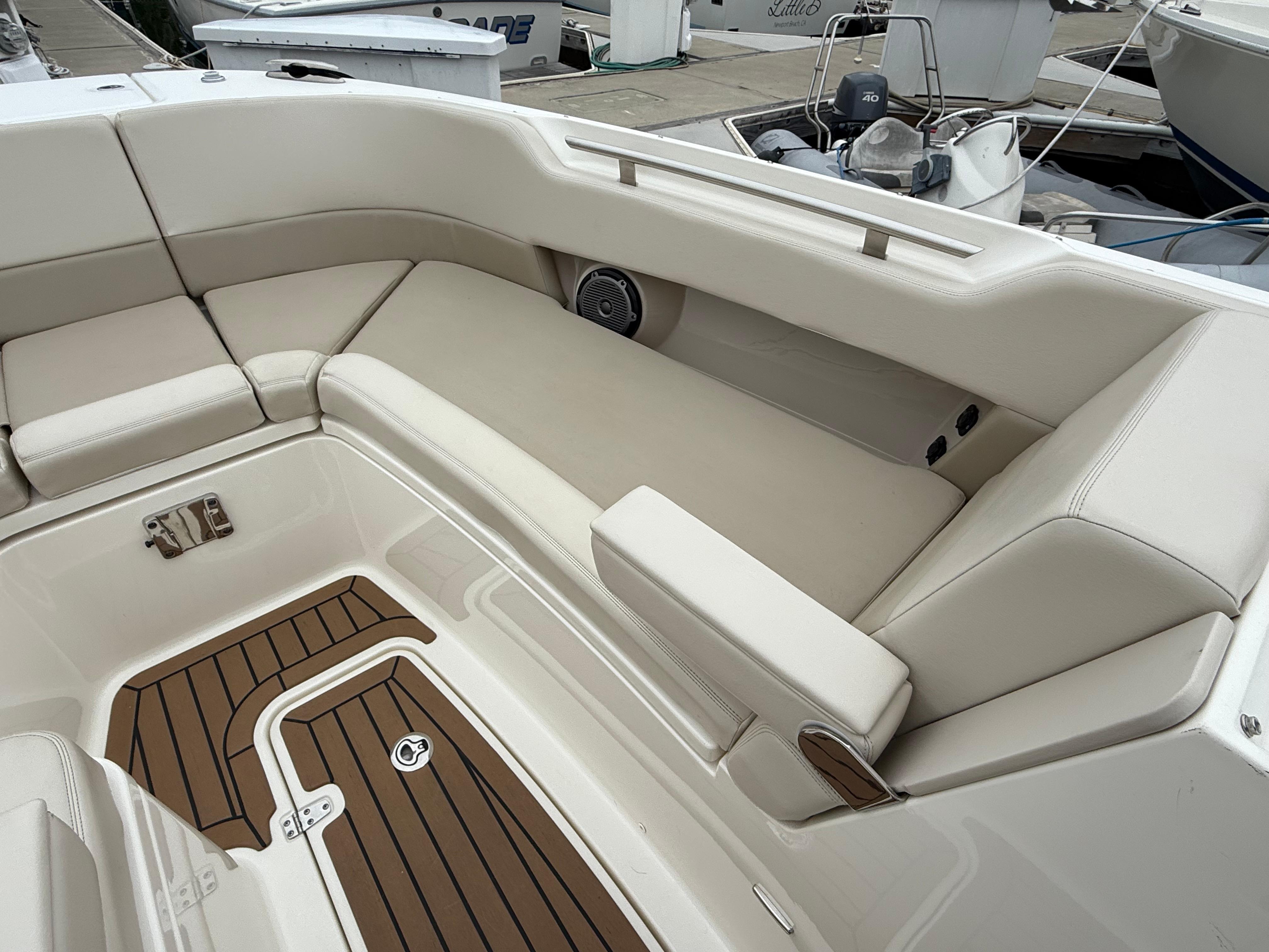 2019 Boston Whaler 320 Vantage #TBRL2625 inventory image at Sun Country Marine Group, Newport Beach 2019 Boston Whaler 320 Vantage #TBRL2625 inventory image at Sun Country Marine Group, Newport Beach