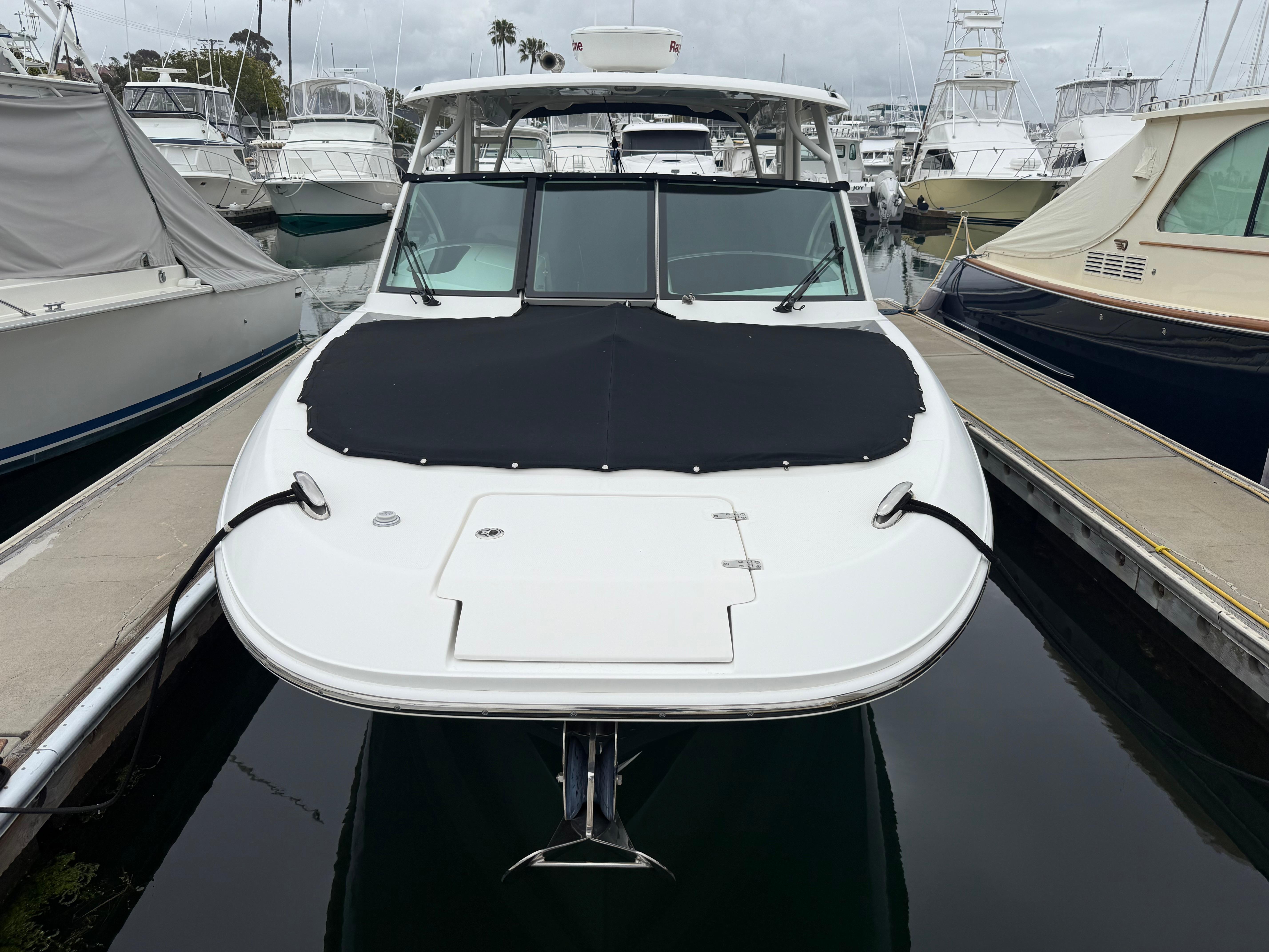 2019 Boston Whaler 320 Vantage #TBRL2625 inventory image at Sun Country Marine Group, Newport Beach 2019 Boston Whaler 320 Vantage #TBRL2625 inventory image at Sun Country Marine Group, Newport Beach