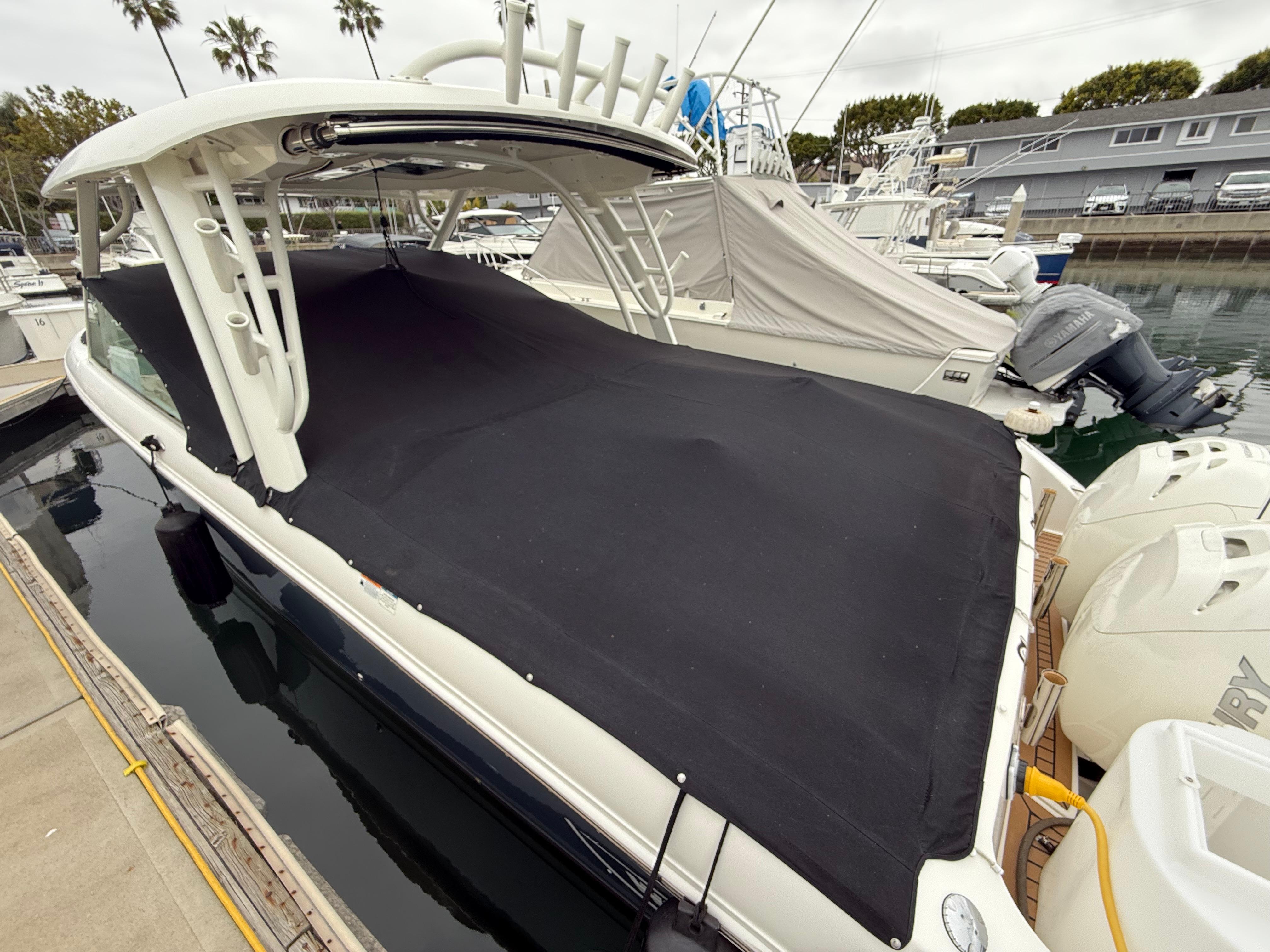 2019 Boston Whaler 320 Vantage #TBRL2625 inventory image at Sun Country Marine Group, Newport Beach 2019 Boston Whaler 320 Vantage #TBRL2625 inventory image at Sun Country Marine Group, Newport Beach