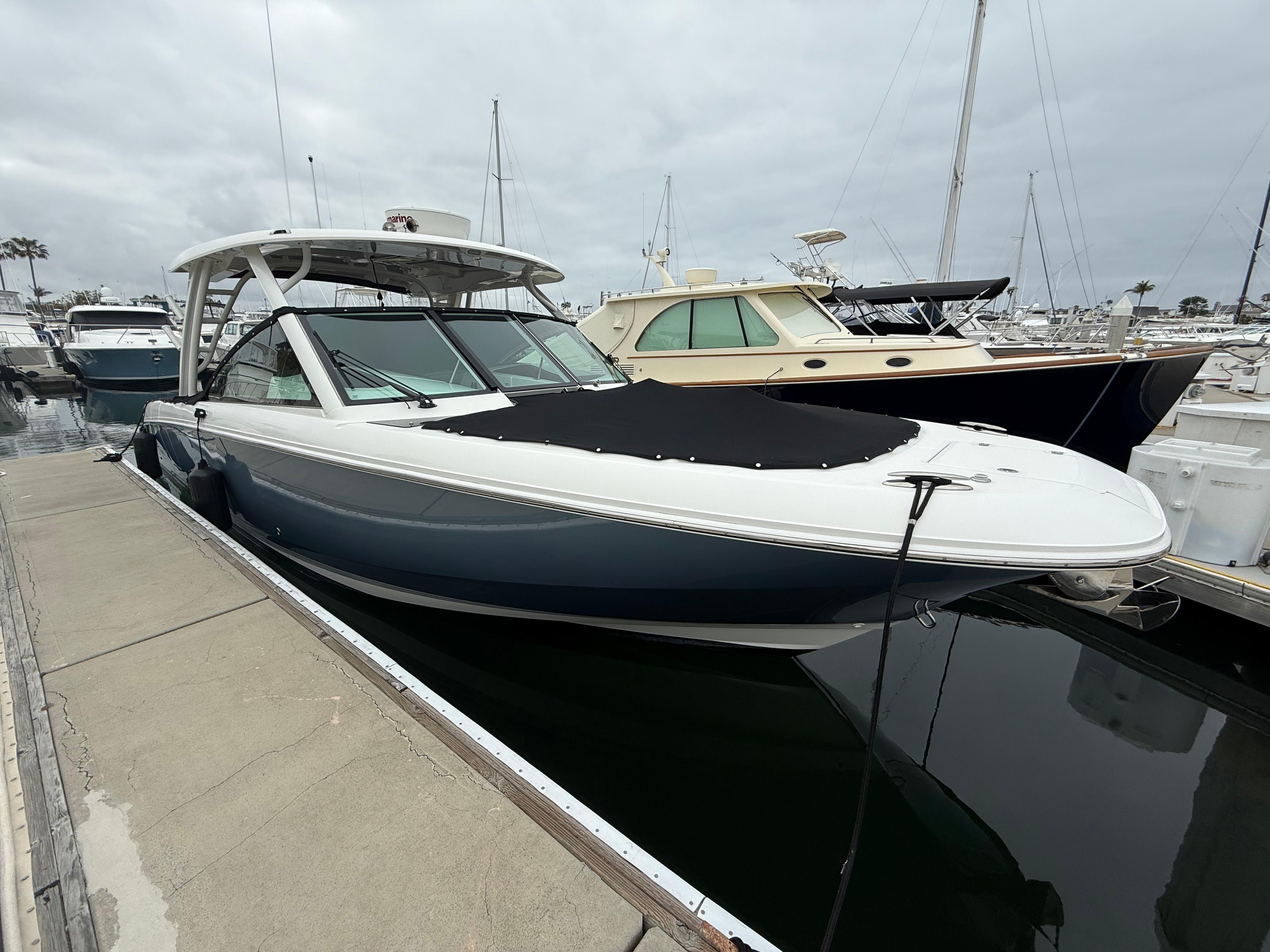 2019 Boston Whaler 320 Vantage #TBRL2625 inventory image at Sun Country Marine Group, Newport Beach 2019 Boston Whaler 320 Vantage #TBRL2625 inventory image at Sun Country Marine Group, Newport Beach