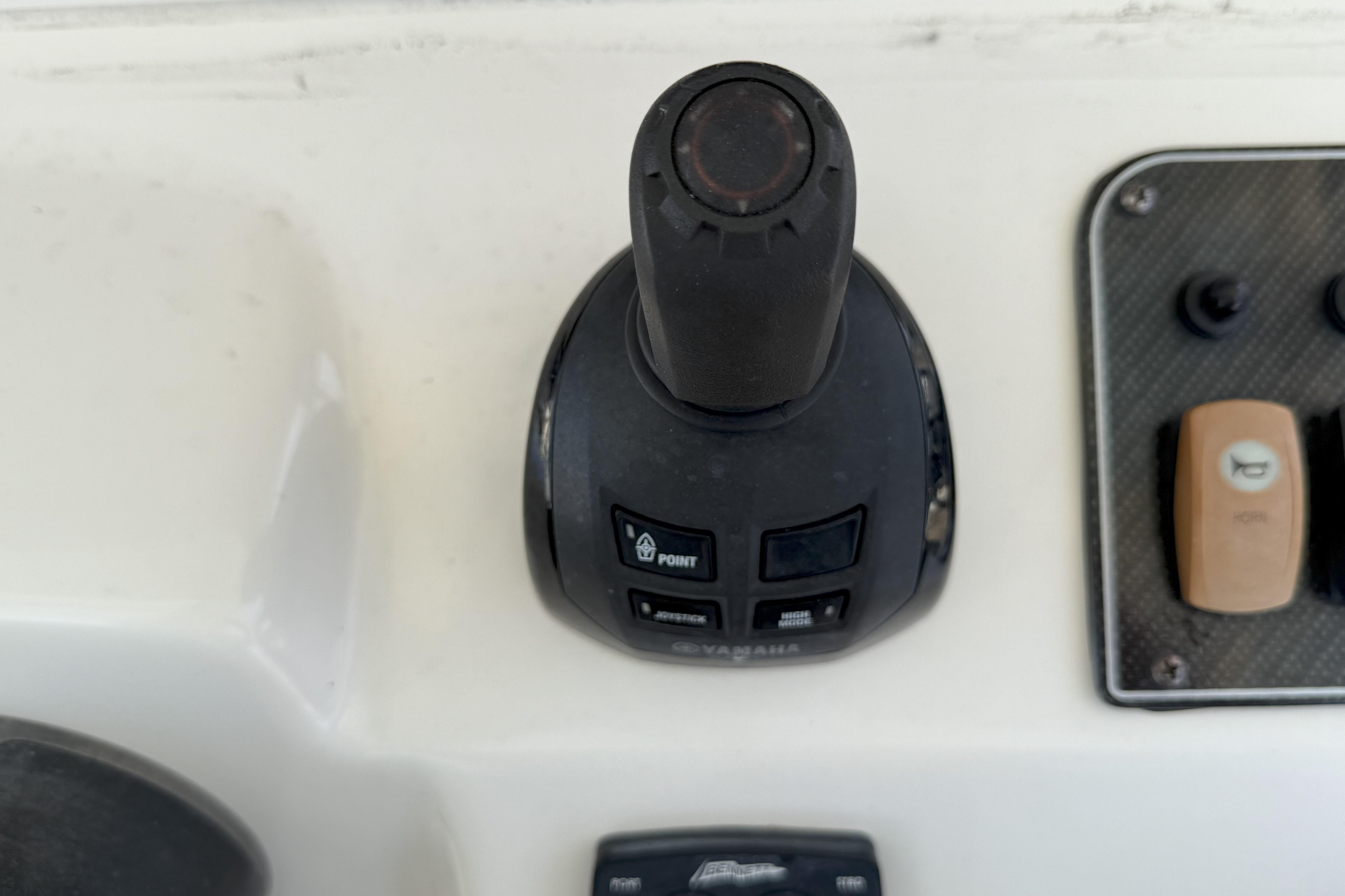 336-311 BROKERAGE RON