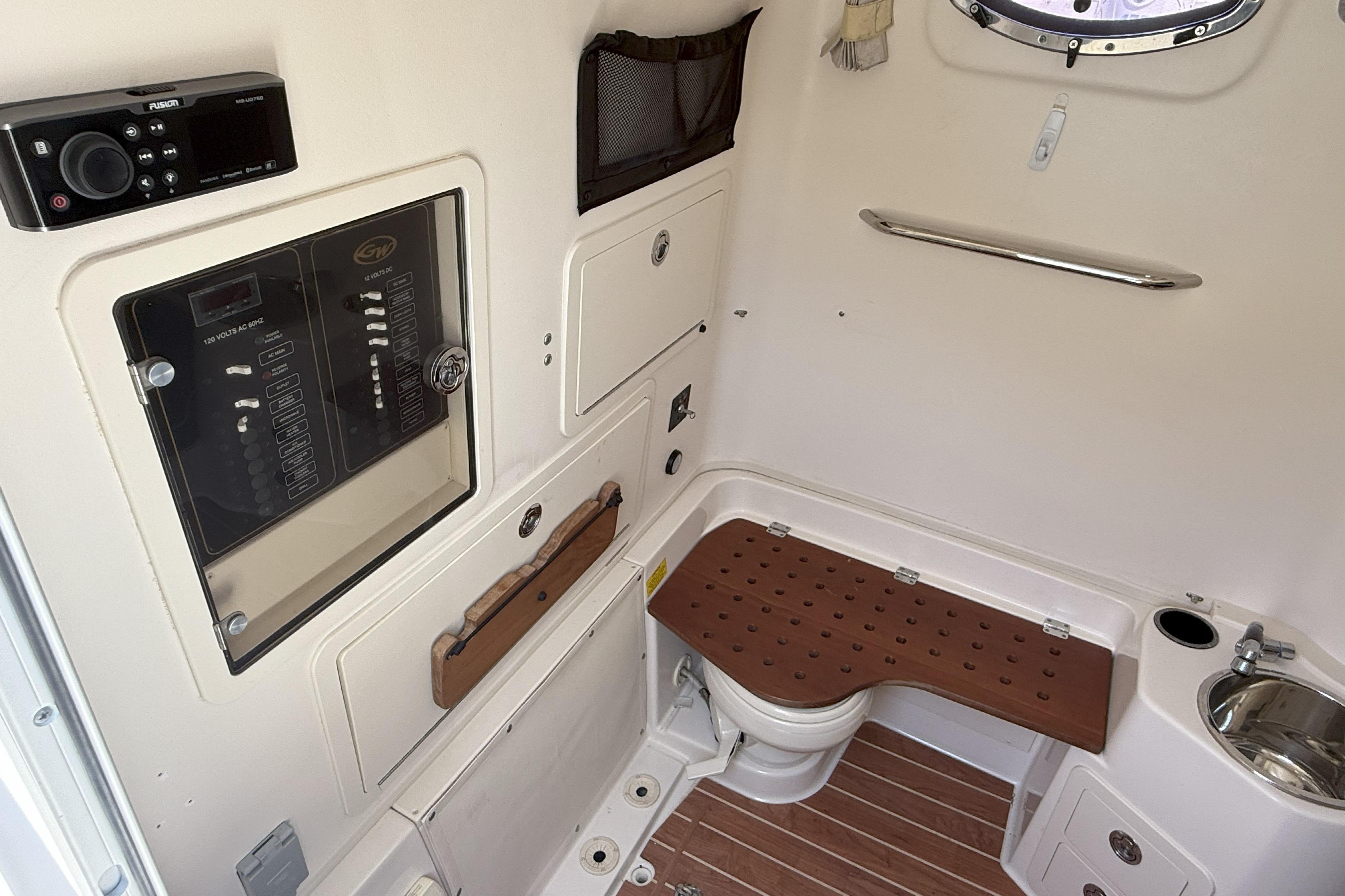 336-311 BROKERAGE RON