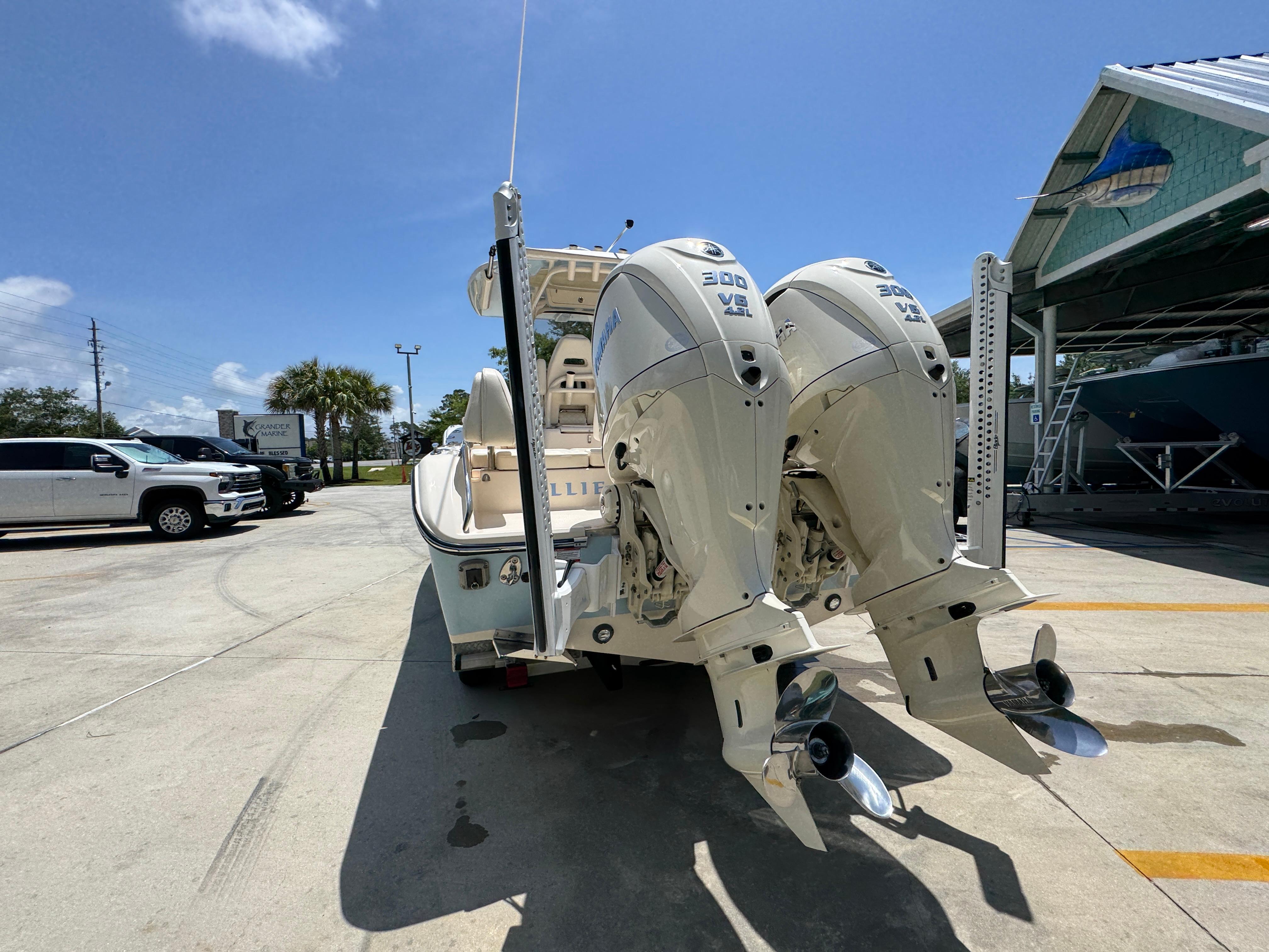 2024-grady-white-281-coastal-explorer-power-9835010-20250611064741086-1_XLARGE