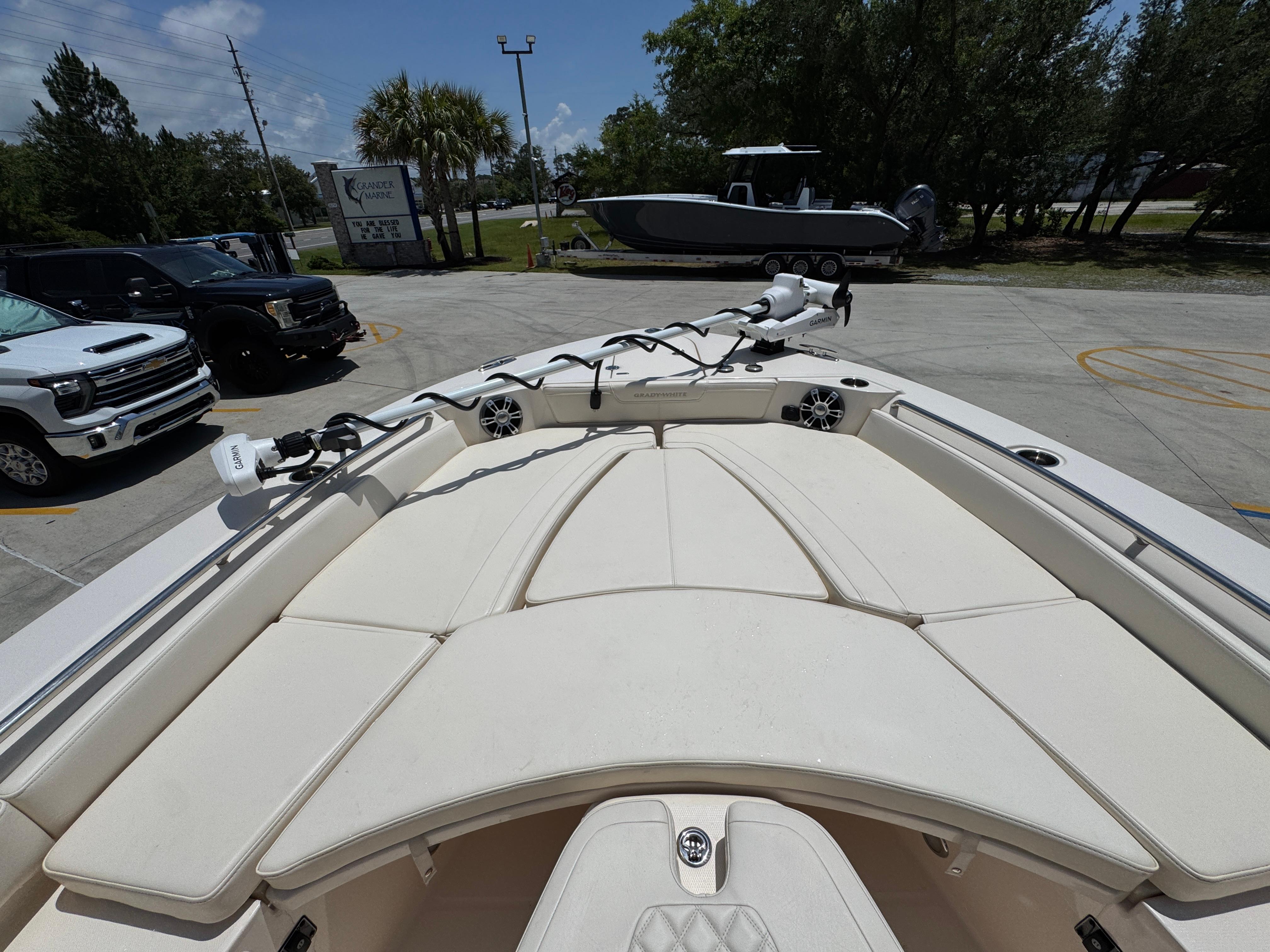 2024-grady-white-281-coastal-explorer-power-9835010-20250611064901413-1_XLARGE