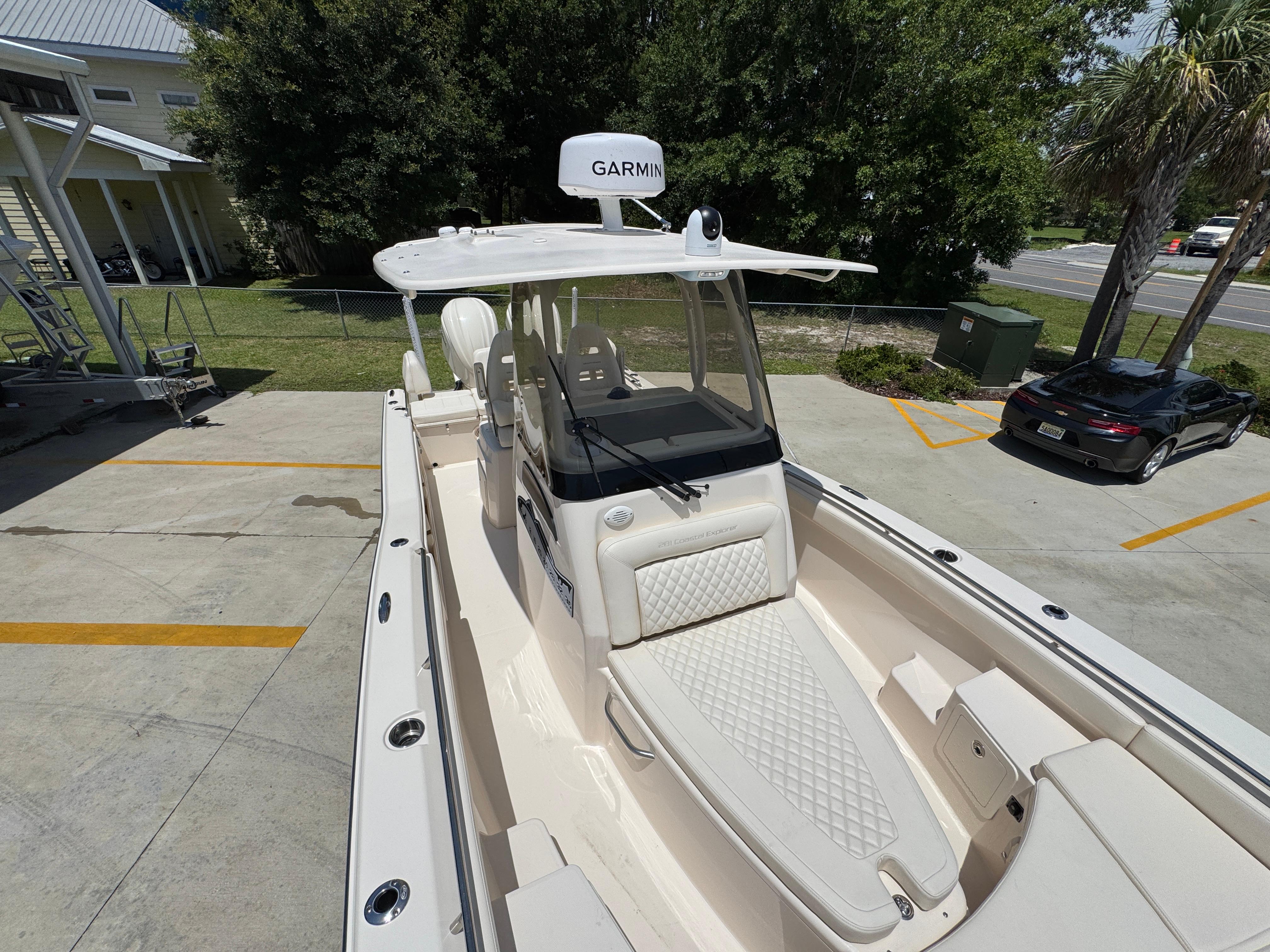 2024-grady-white-281-coastal-explorer-power-9835010-20250611064929888-1_XLARGE